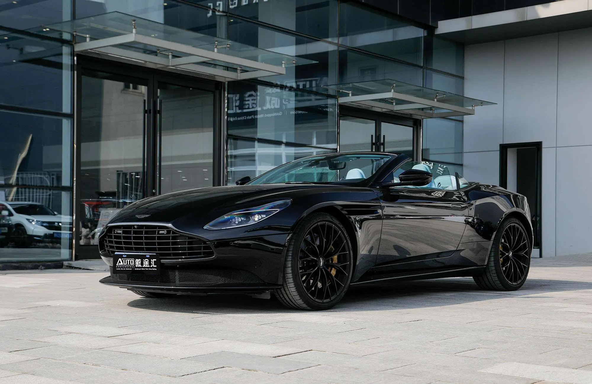 Aston Martin DB11