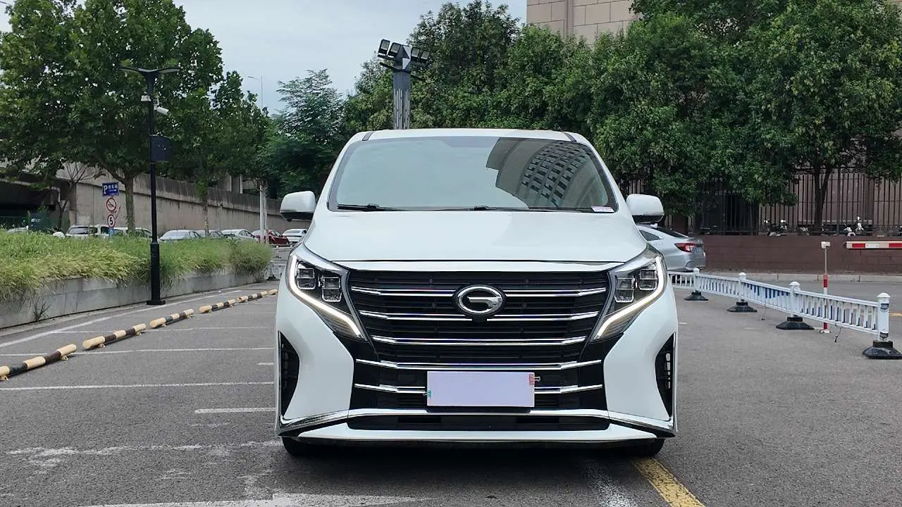 GAC Trumpchi M8  из Китая