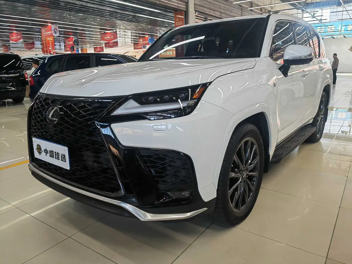 Lexus LX