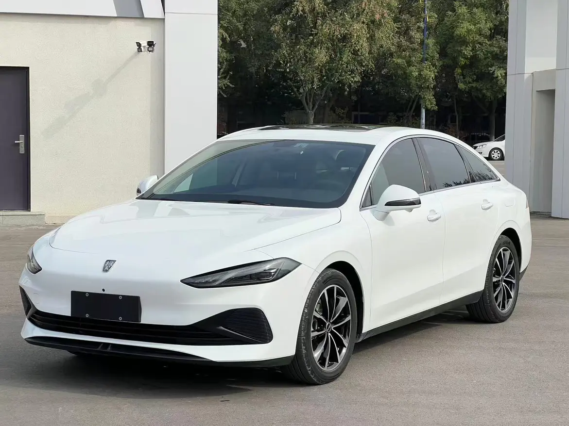 Roewe D7 DMH  из Китая