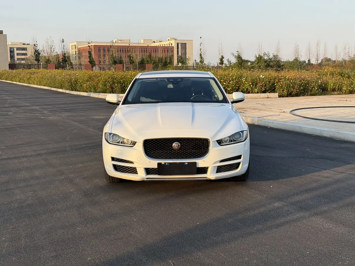 Jaguar XEL