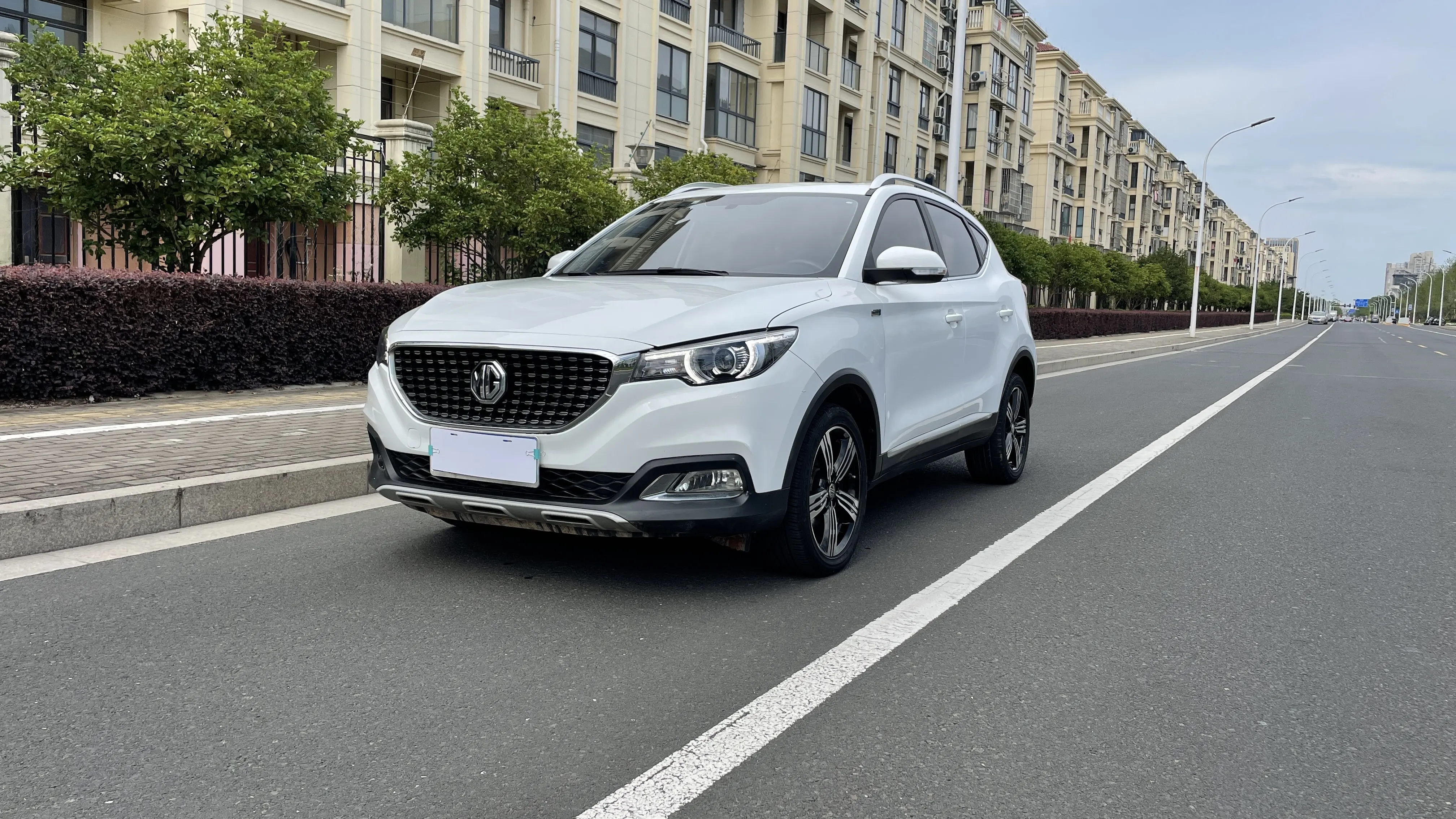 MG ZS  из Китая
