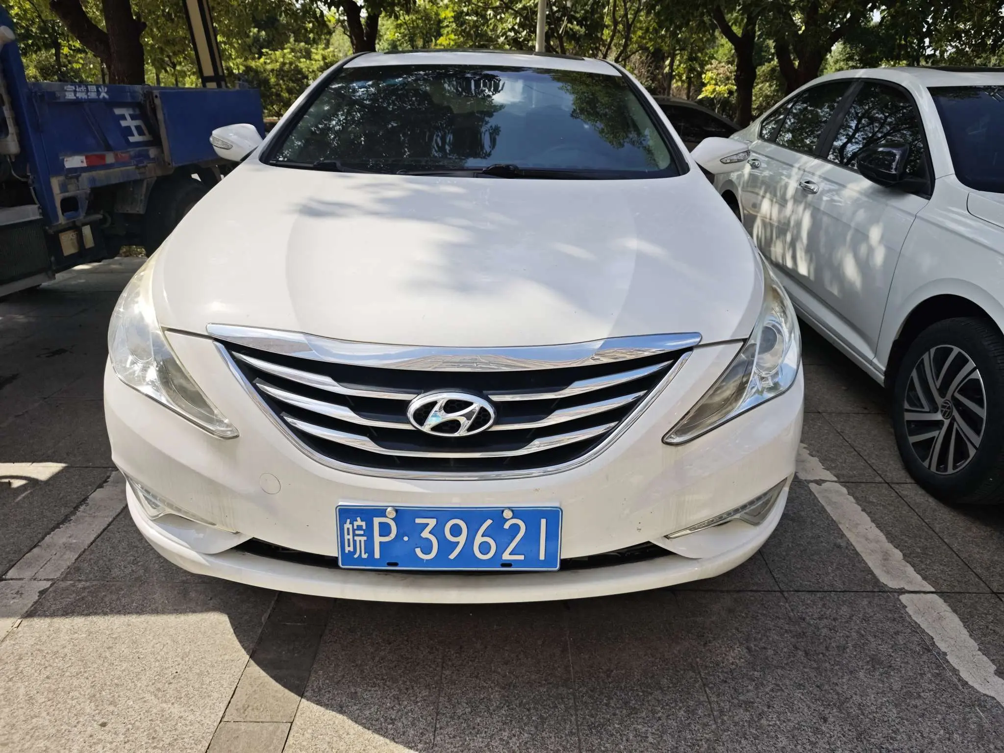 Hyundai Sonata eight