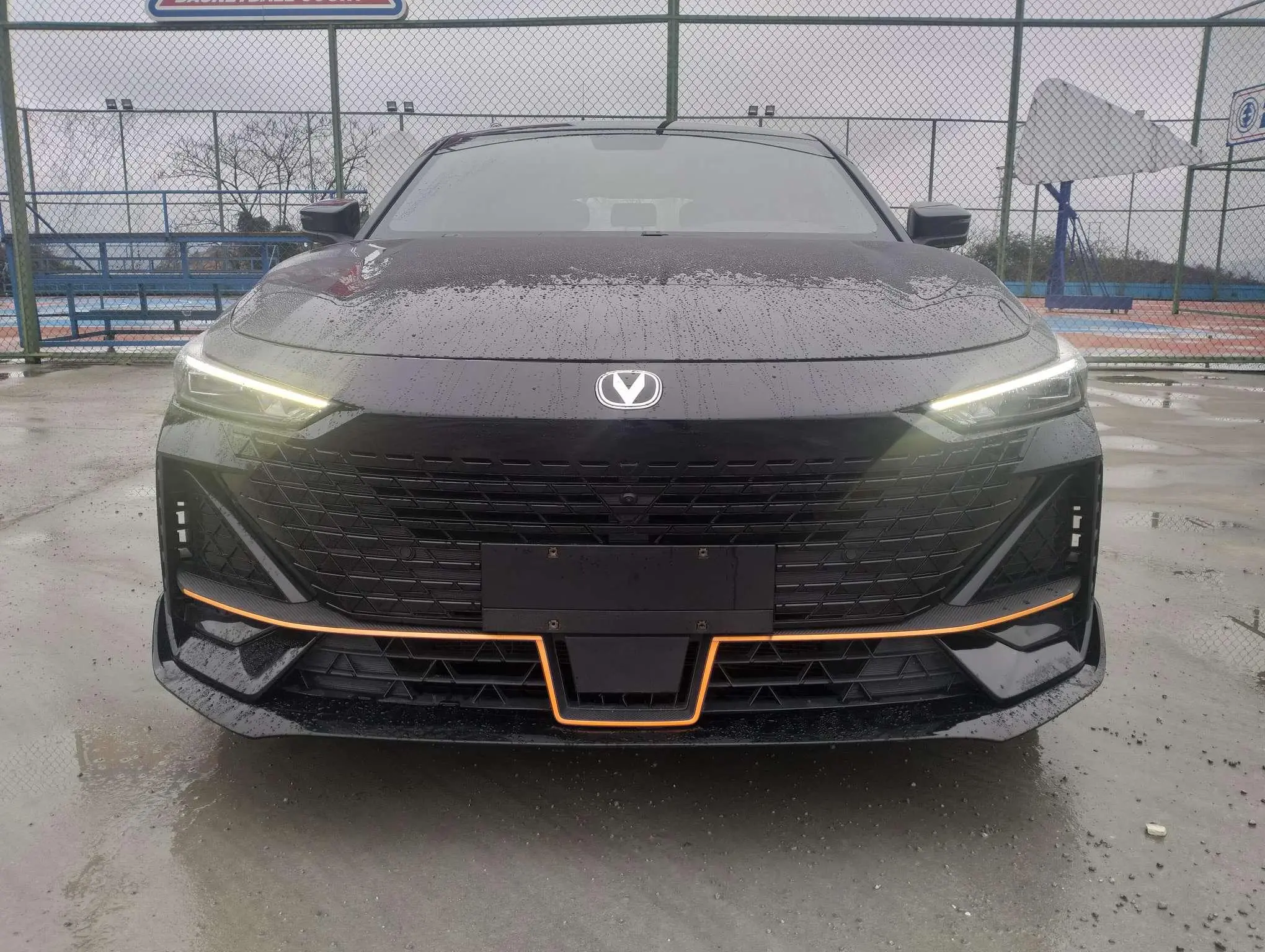 Changan UNI-V  из Китая