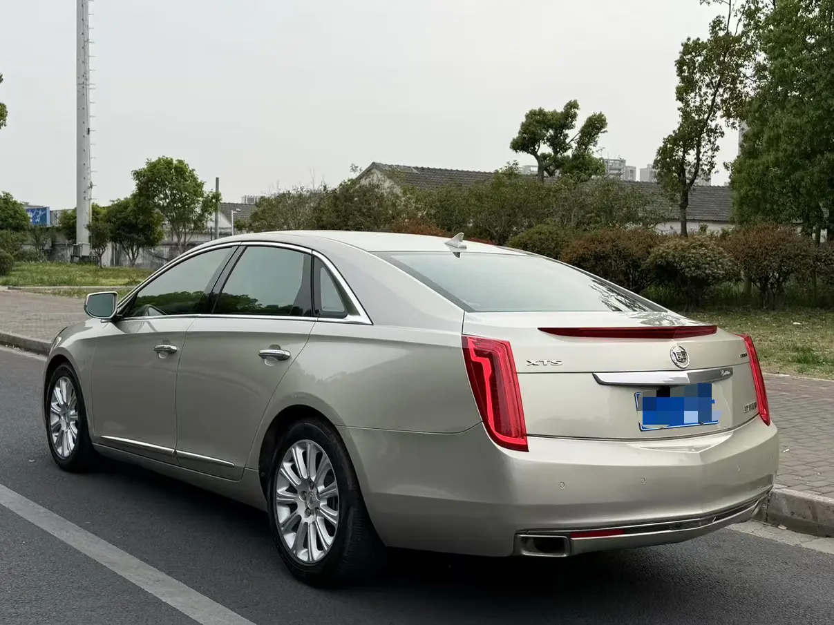 Cadillac XTS