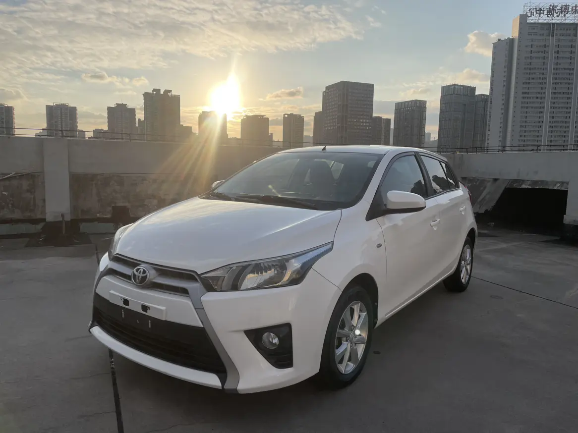Toyota YARiS L to dazzle