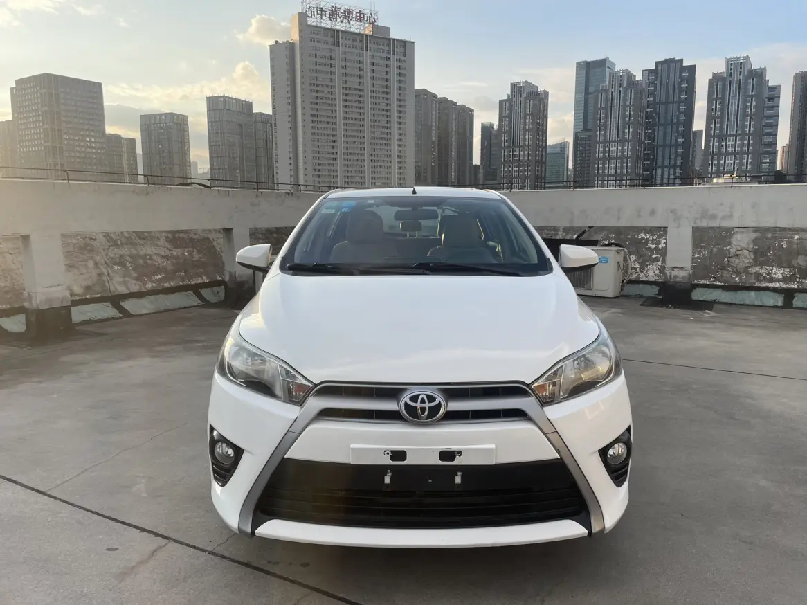 Toyota YARiS L to dazzle