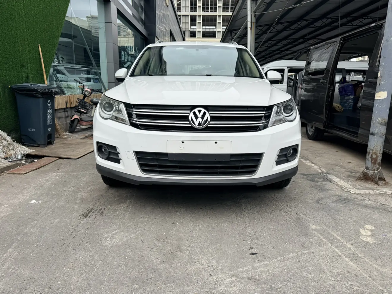 Volkswagen Tiguan  из Китая