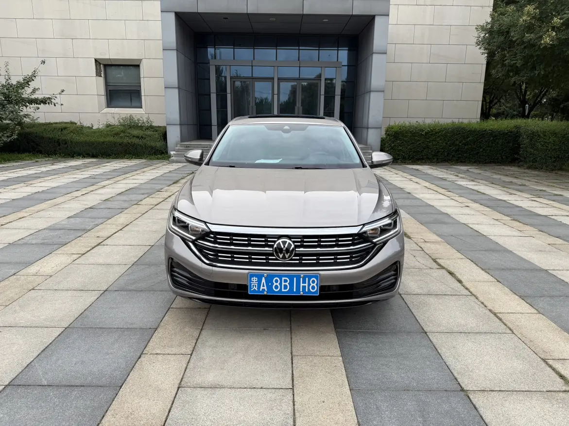 Volkswagen Sagitar  из Китая