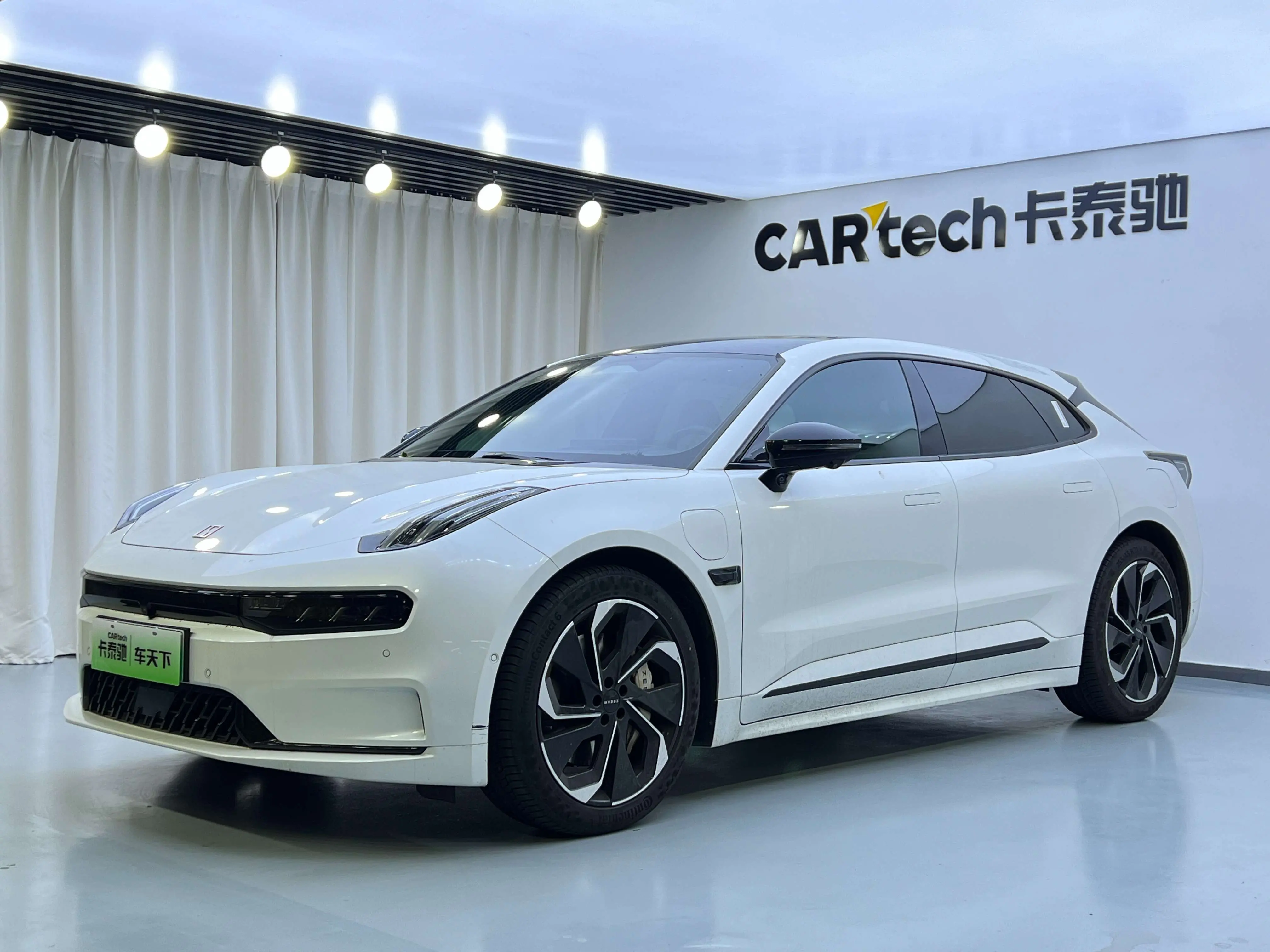 ZEEKR 001  из Китая