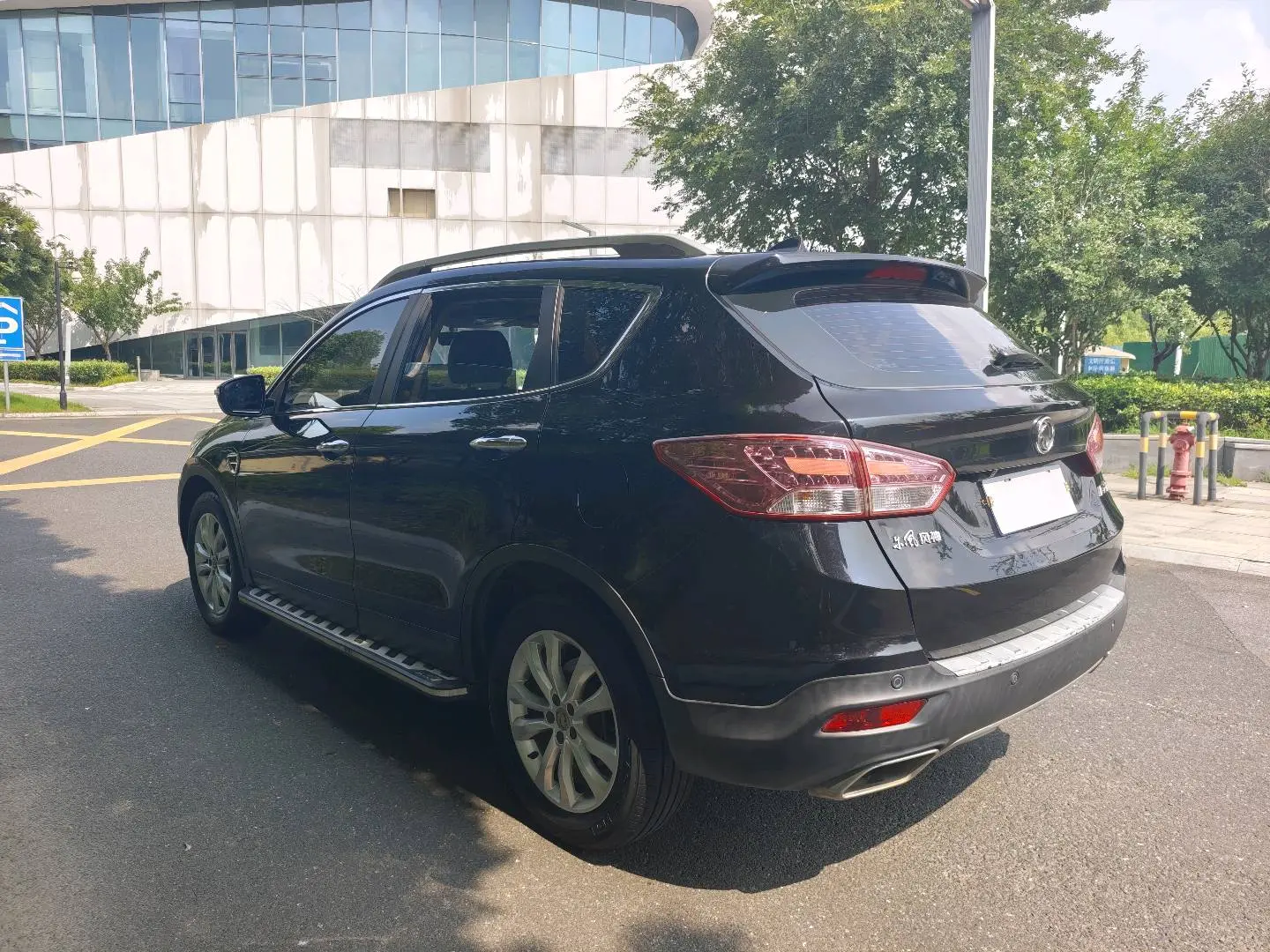 Dongfeng Fengshen AX7