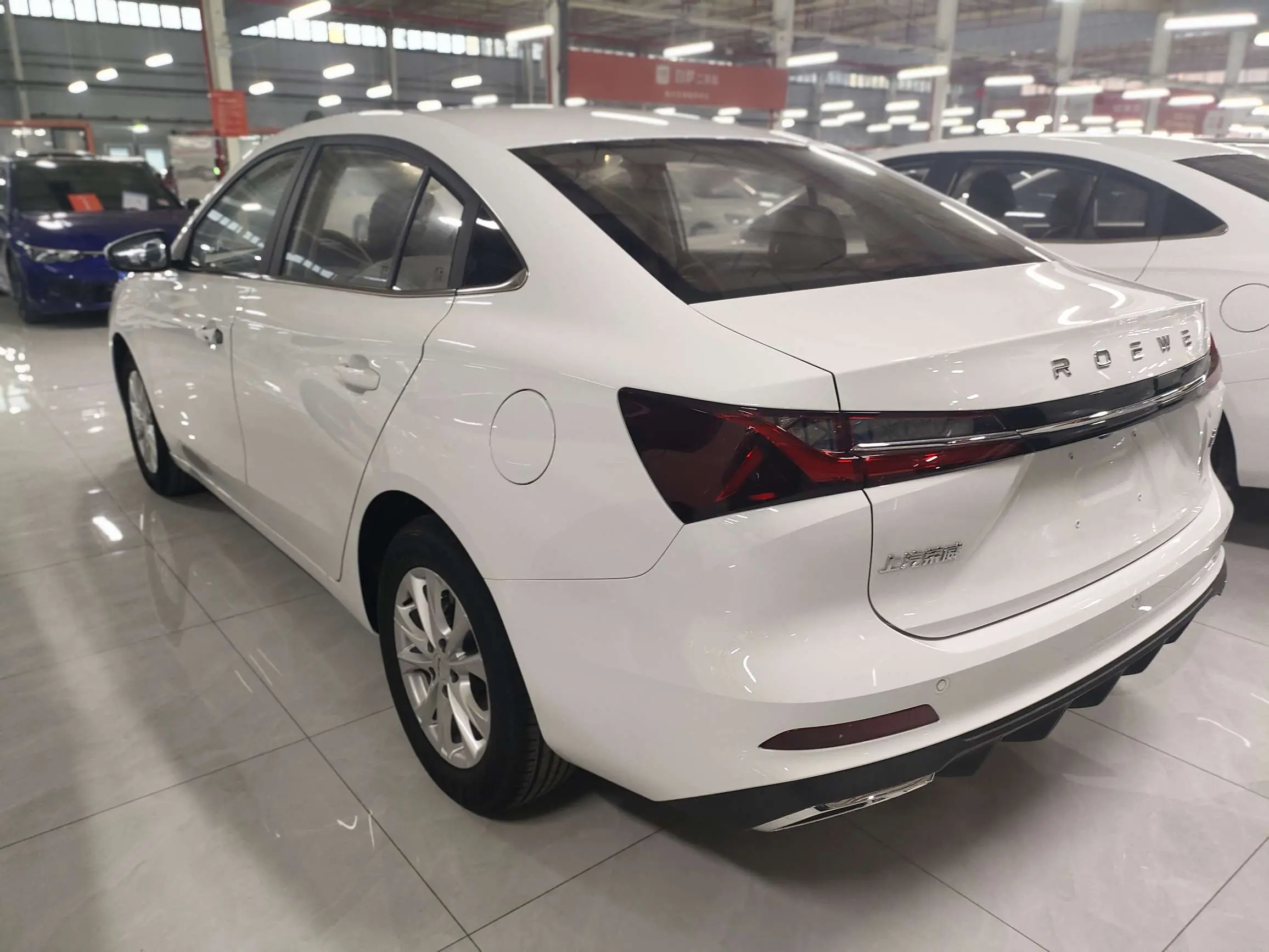 Roewe i5