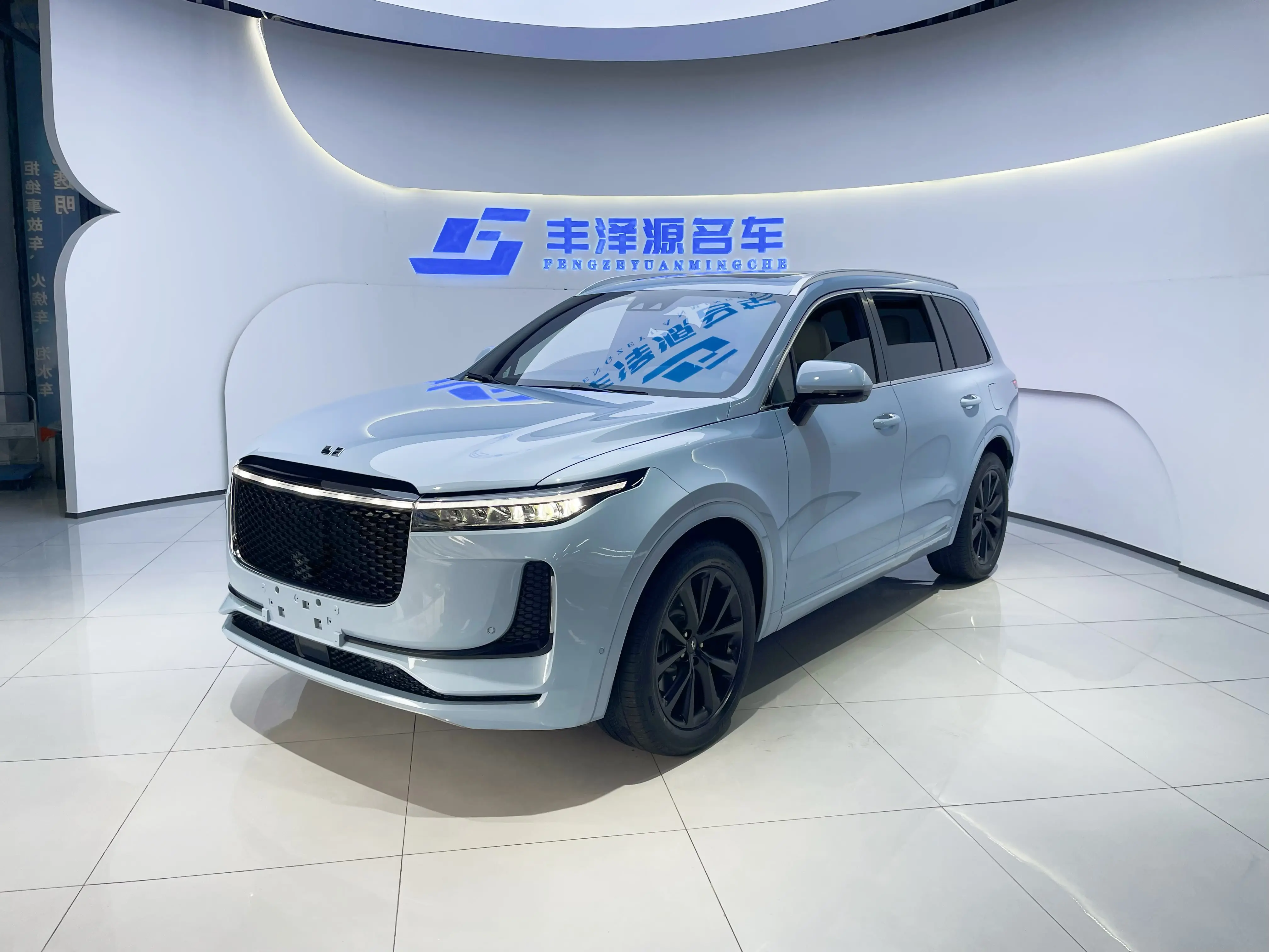 Li ONE (Ideal ONE)  из Китая