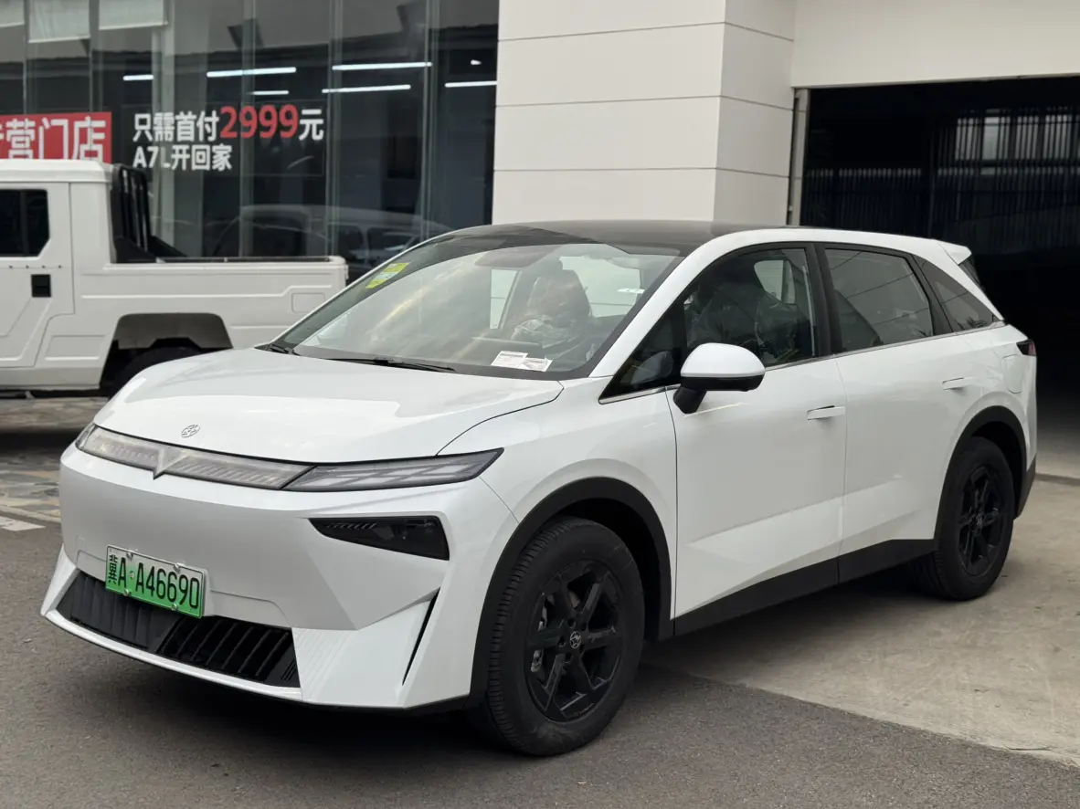 Kai Chen Venucia VX6