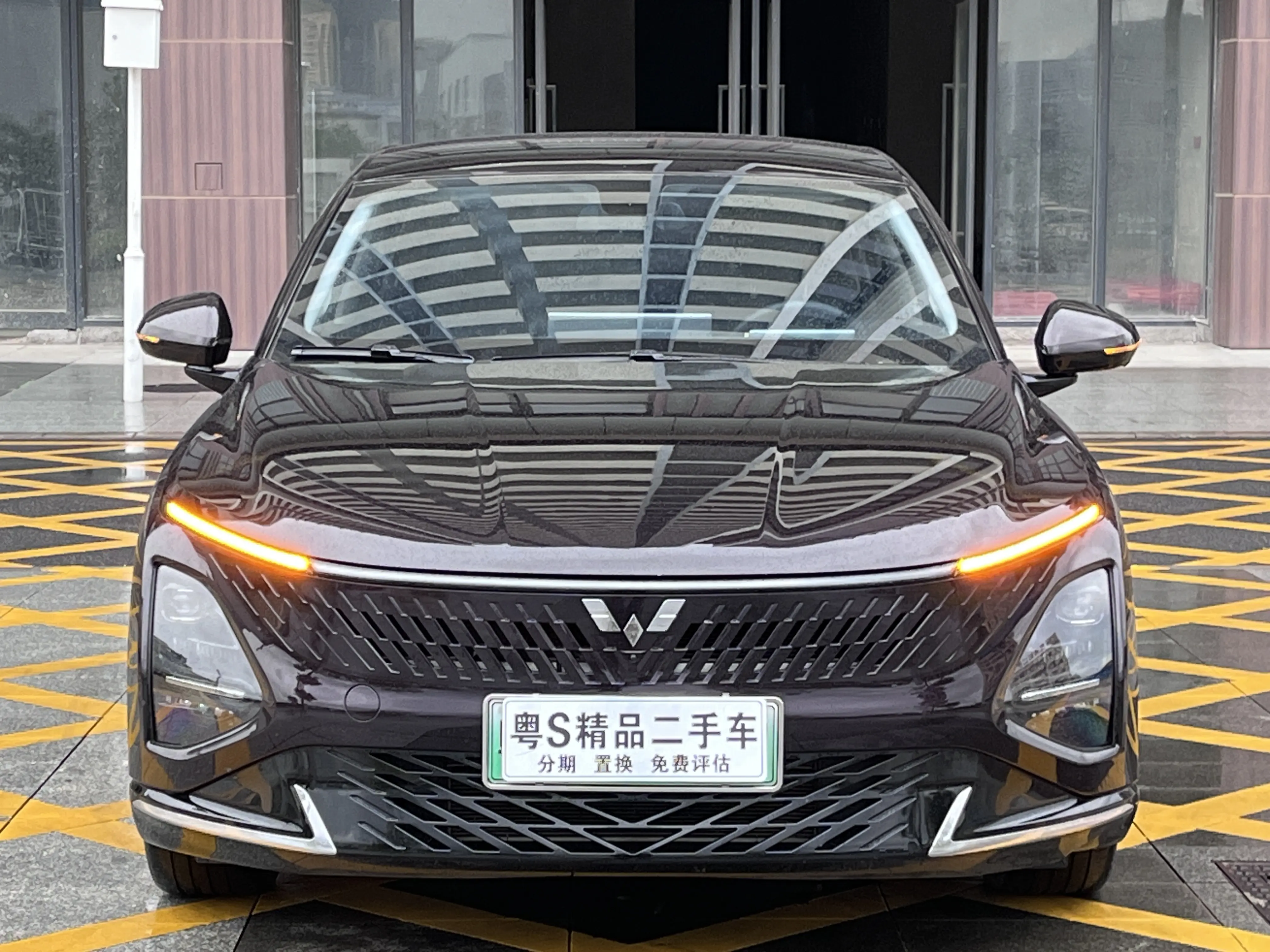 Wuling Starlight PHEV  из Китая