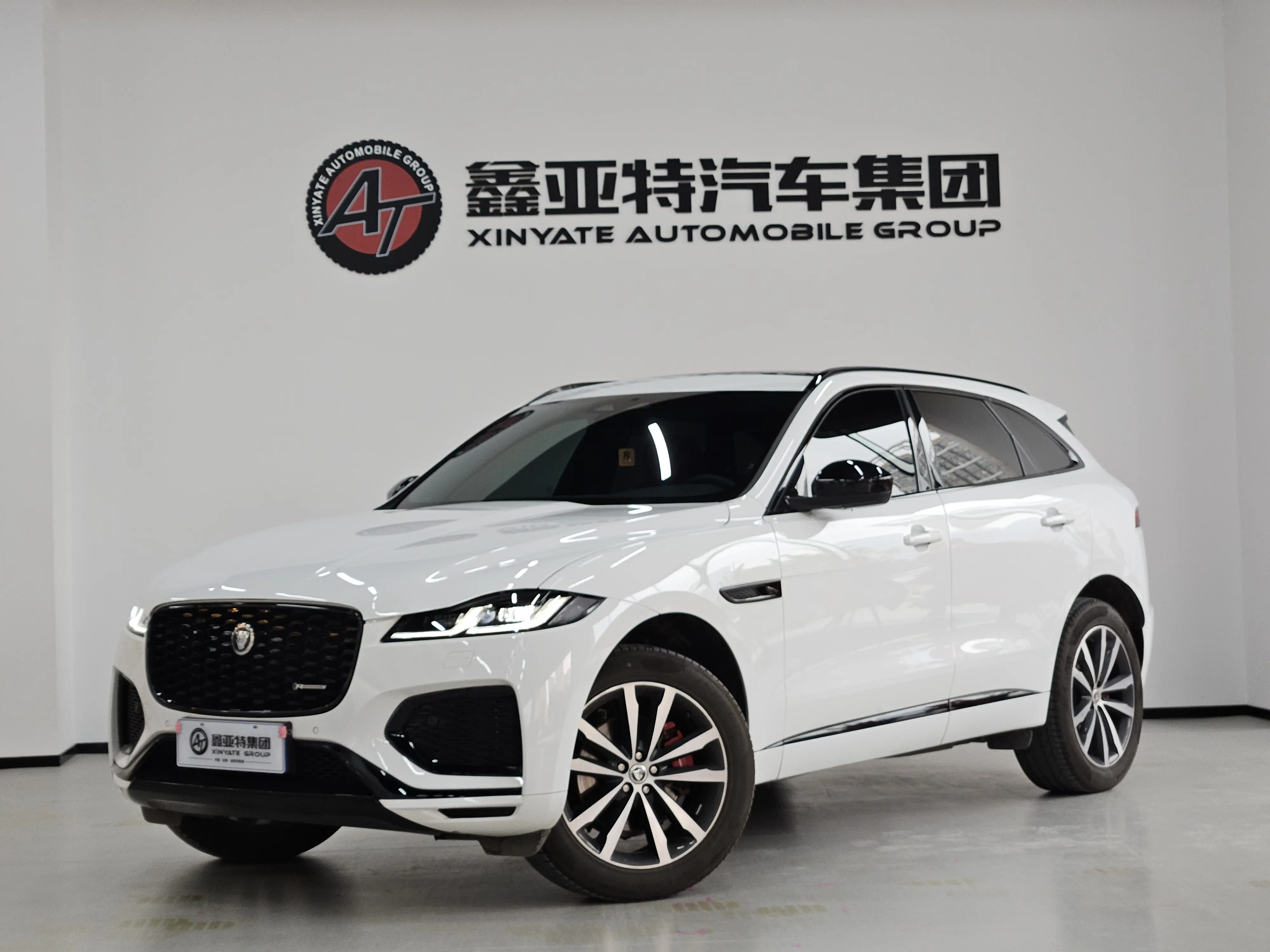 Jaguar F-PACE