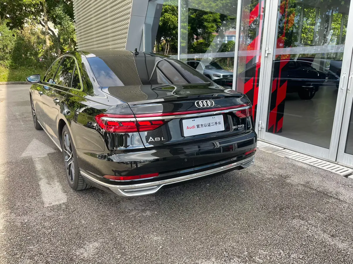 Audi A8