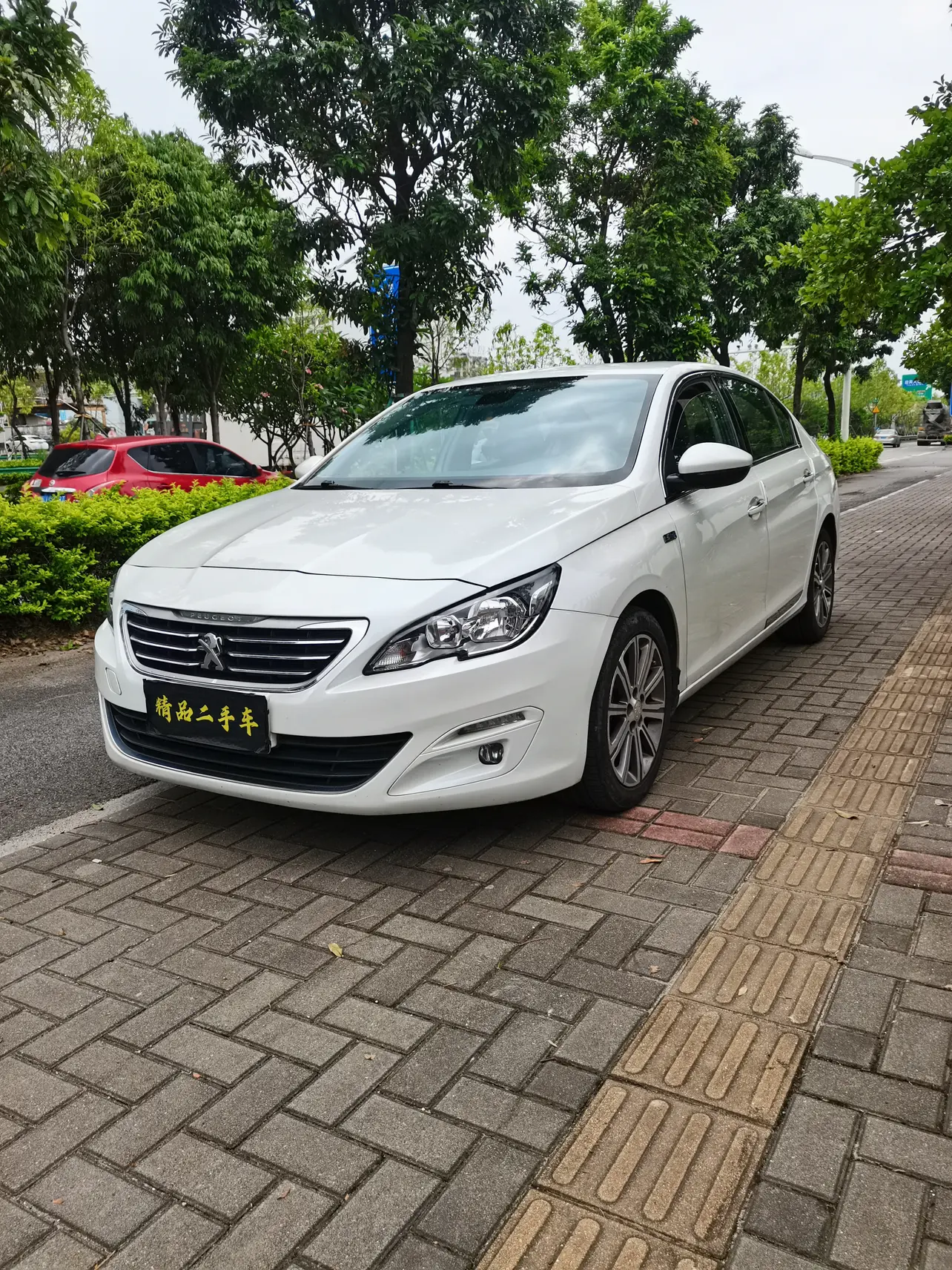 Peugeot 408