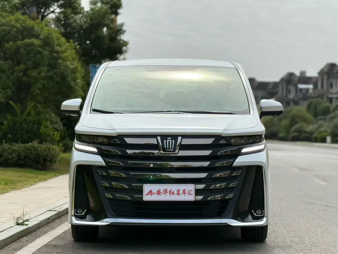 Toyota Crown Wellfire