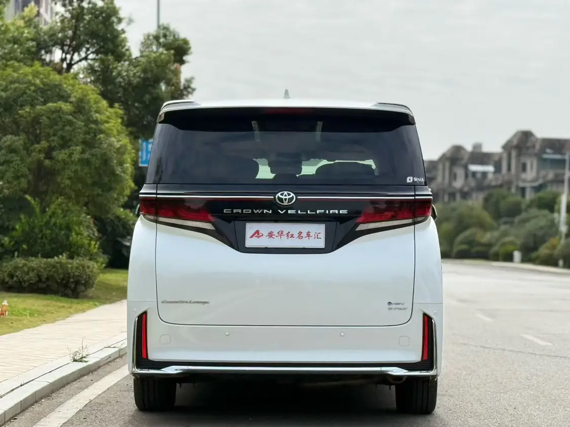 Toyota Crown Wellfire