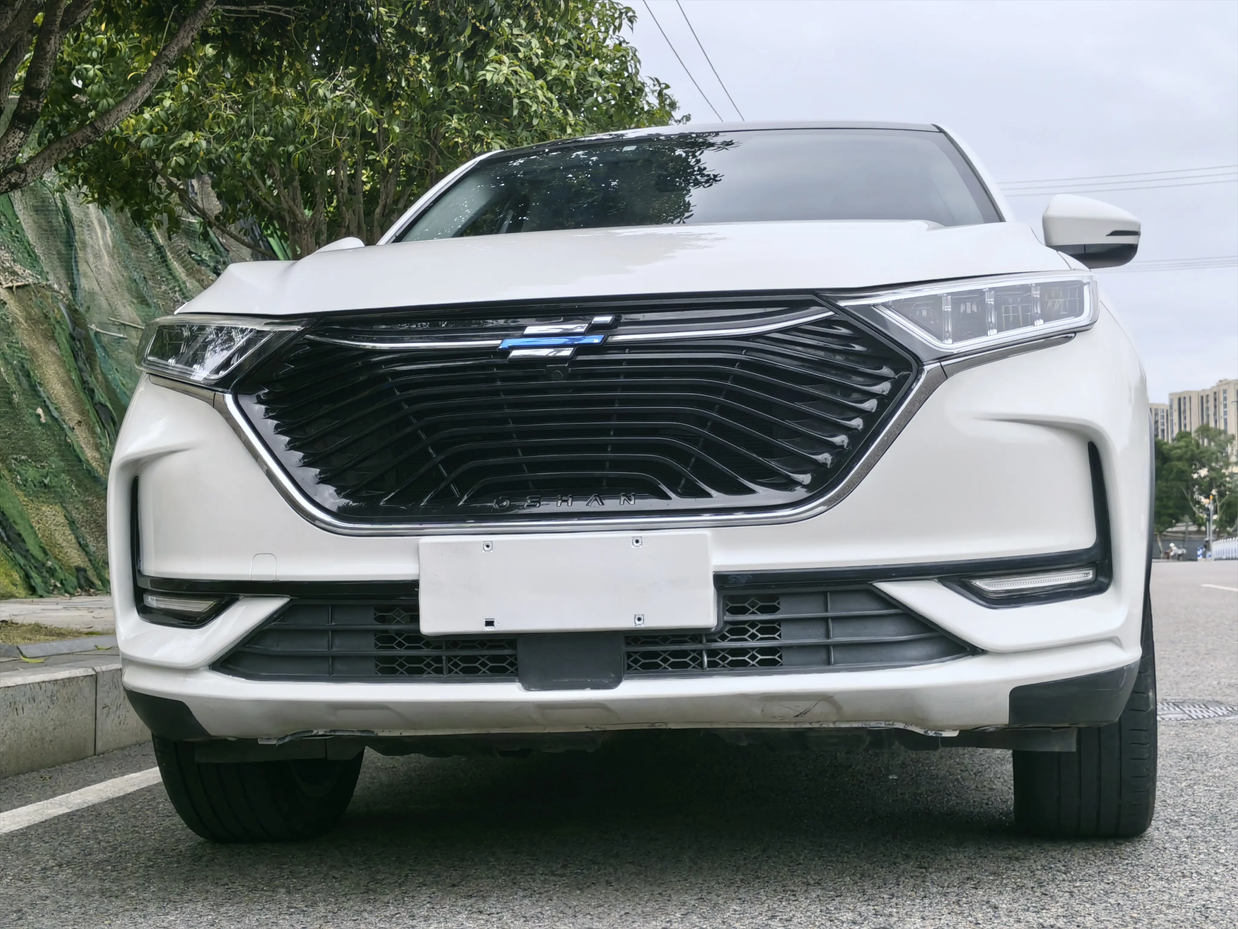 Oshan Changan Auchan X7