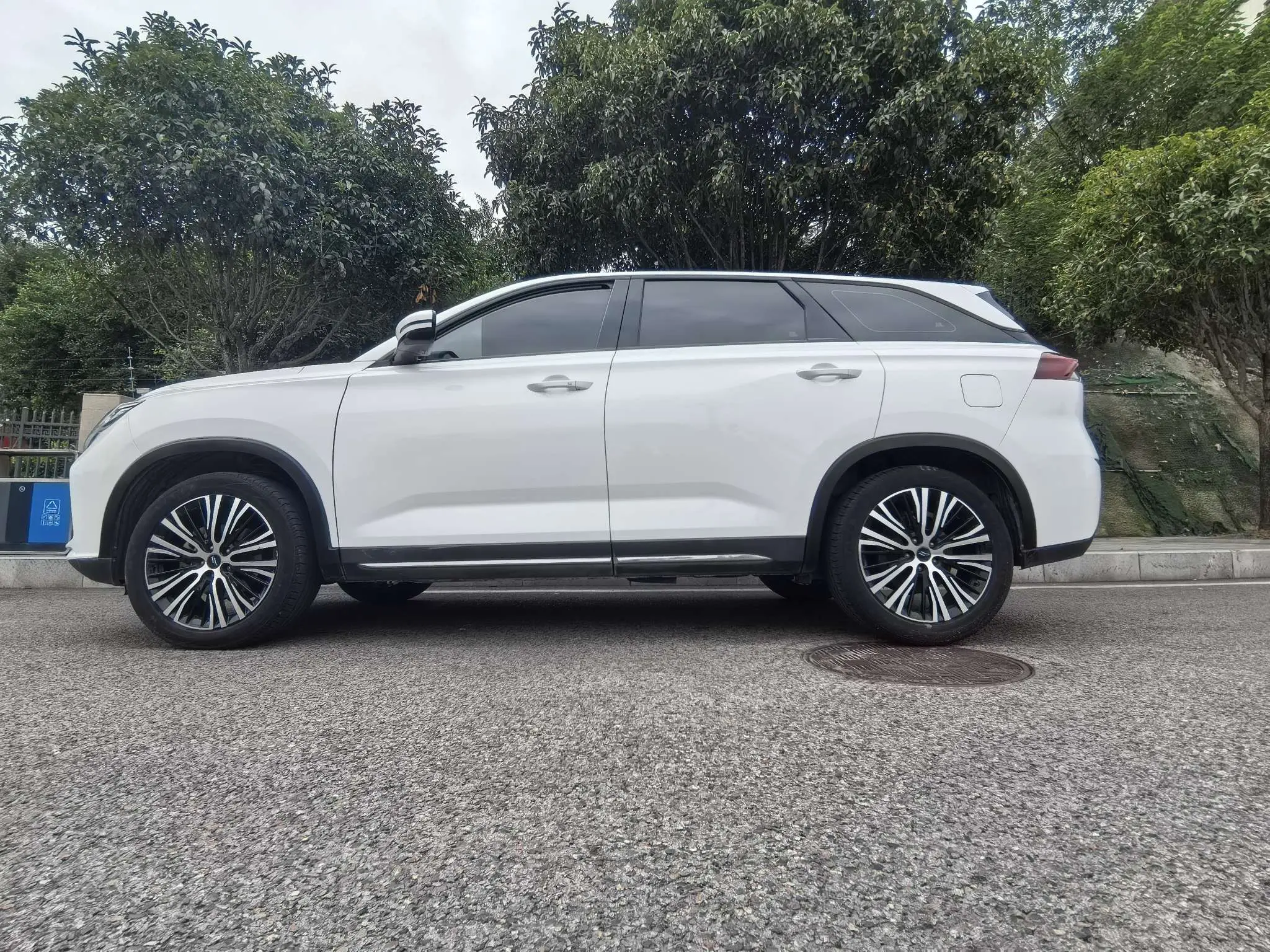 Oshan Changan Auchan X7