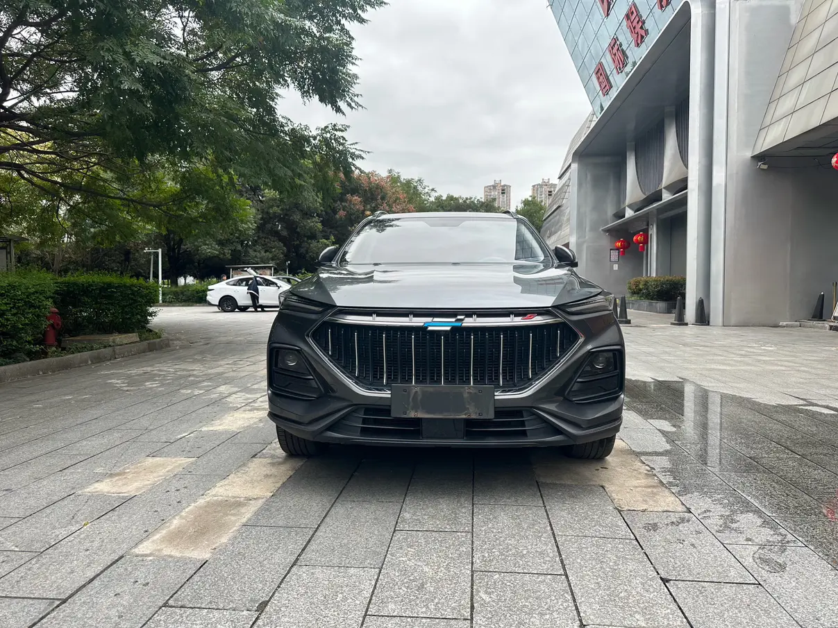 Oshan Changan Auchan X5