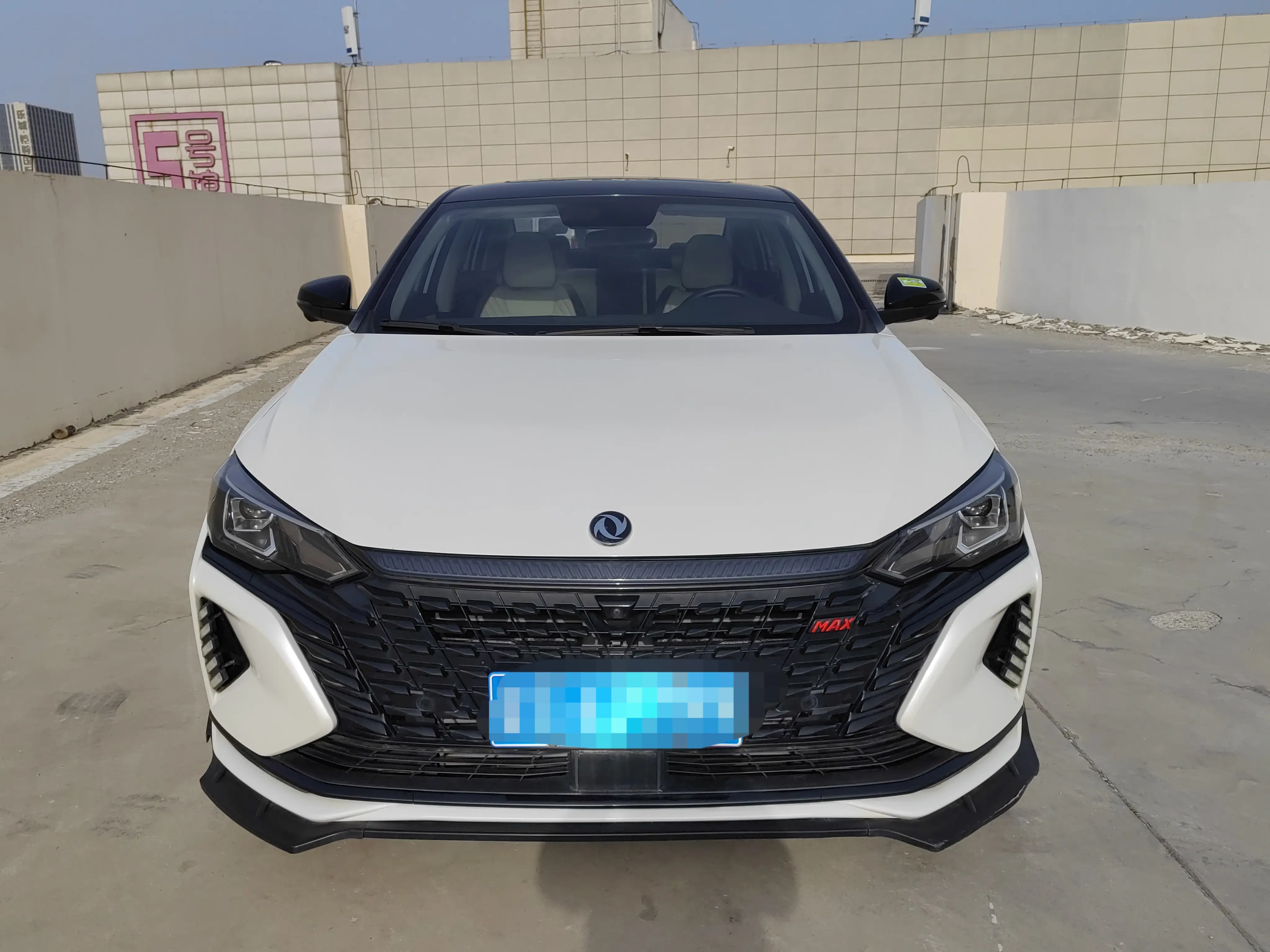 Dongfeng Yixuan MAX  из Китая