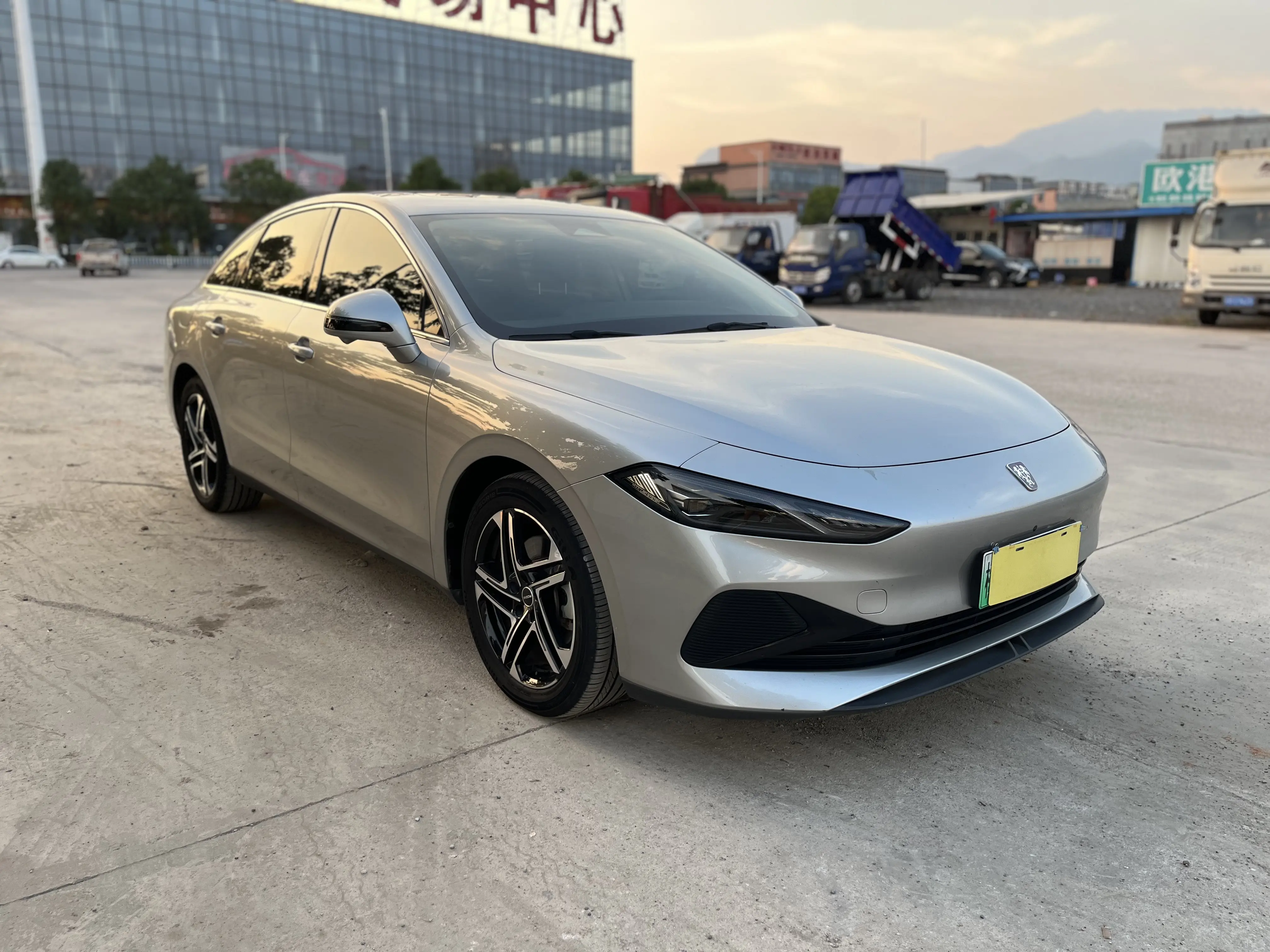 Roewe D7 DMH