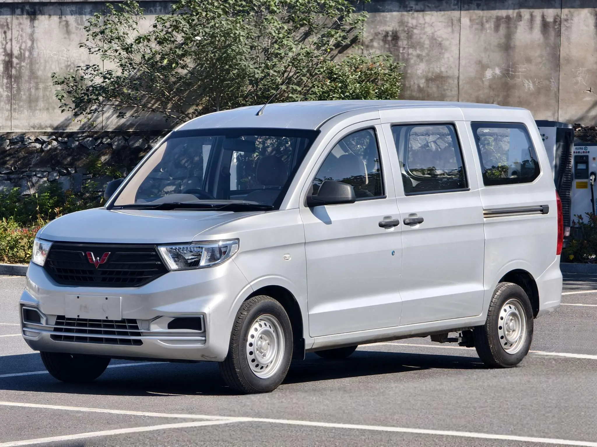 Wuling Hongguang V