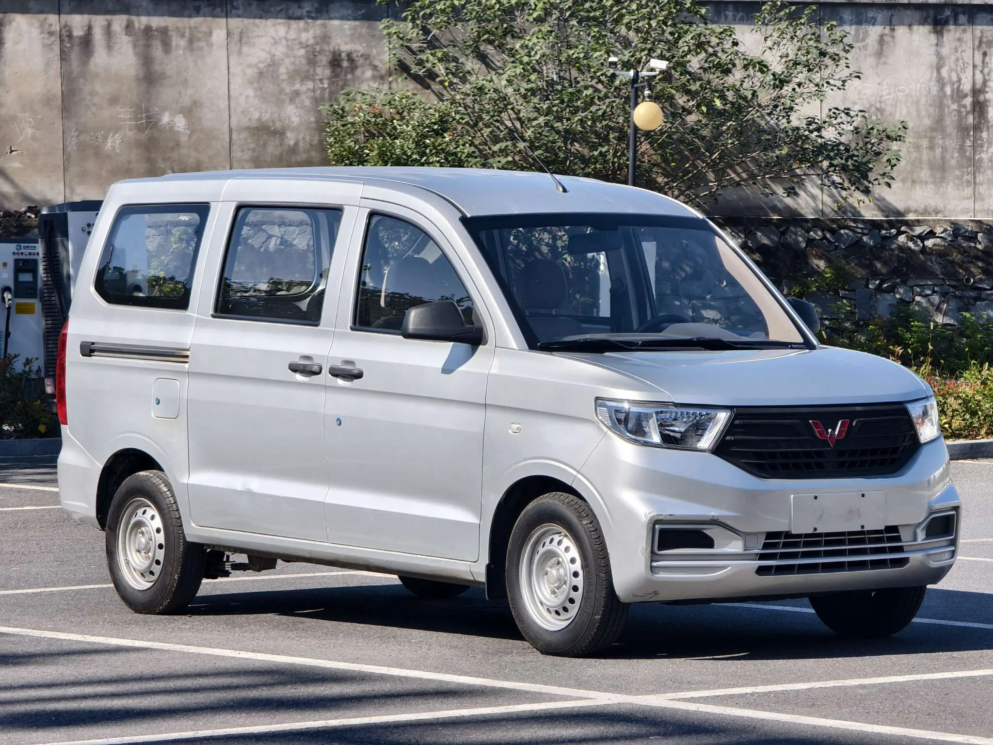 Wuling Hongguang V