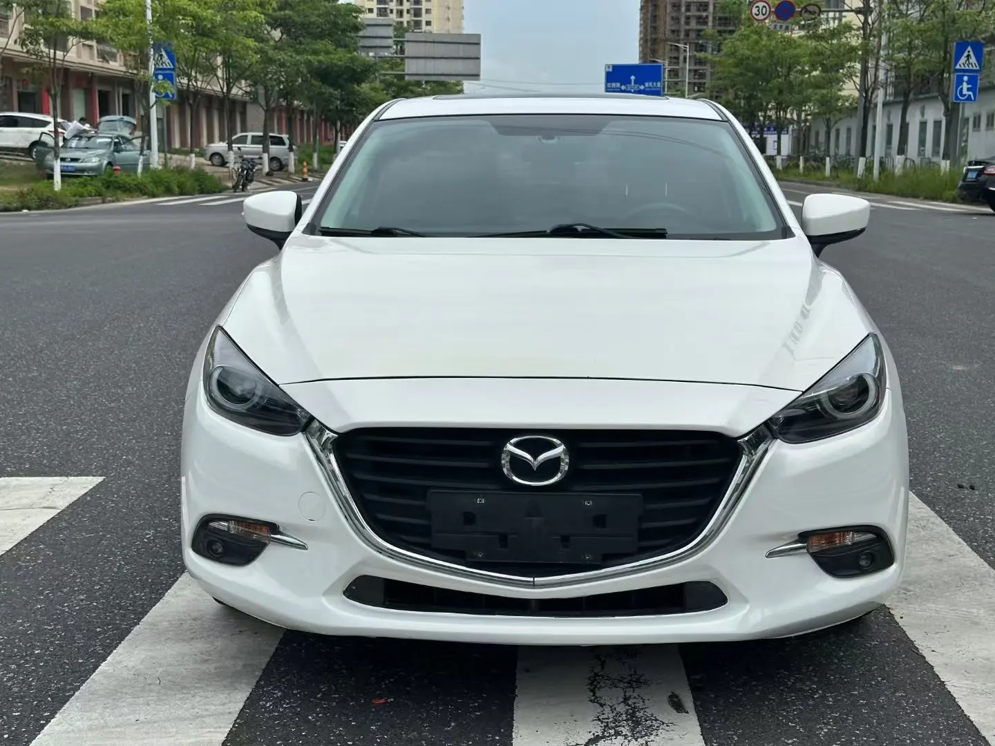 Mazda 3 Angkesela
