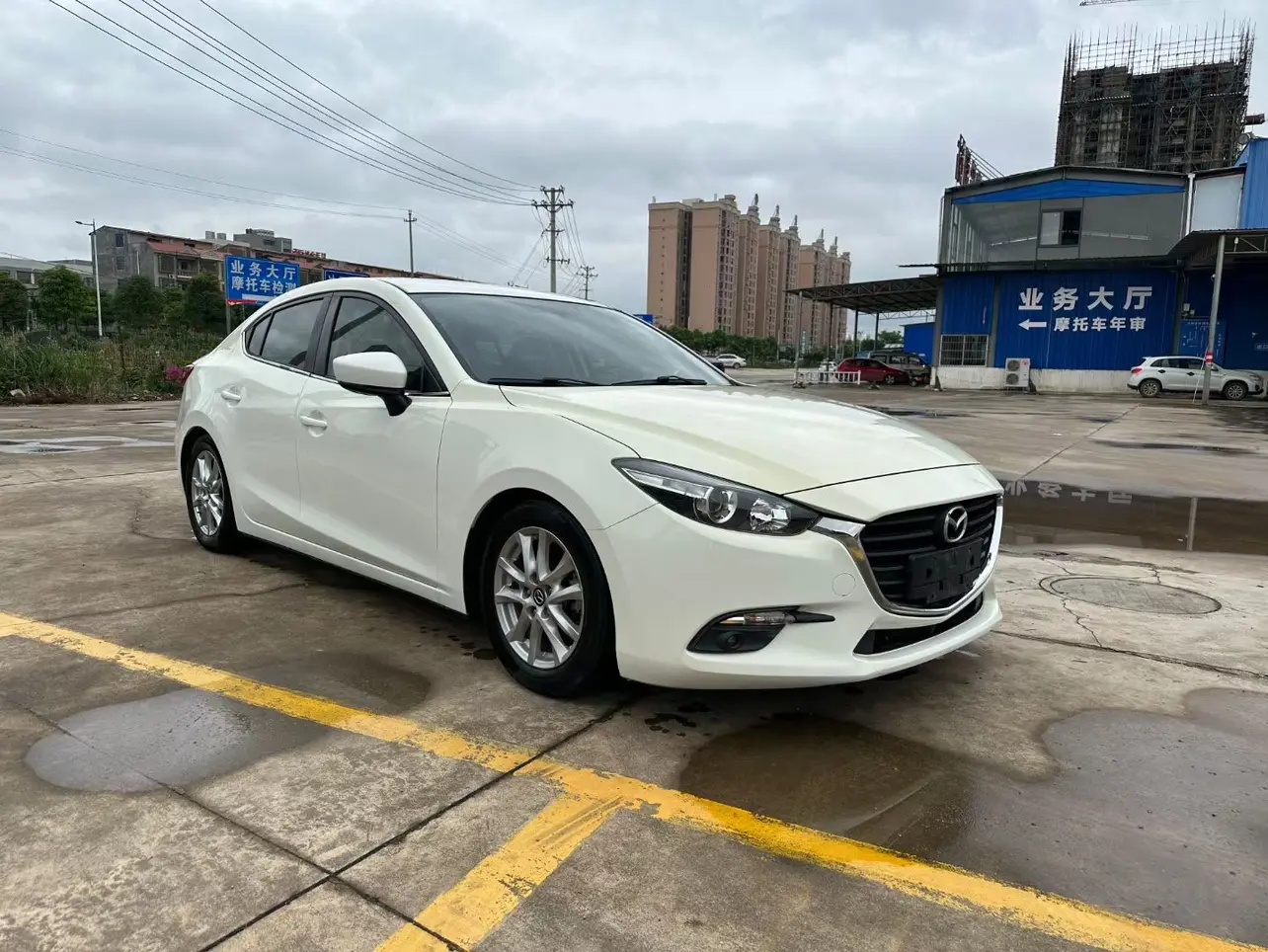 Mazda 3 Angkesela