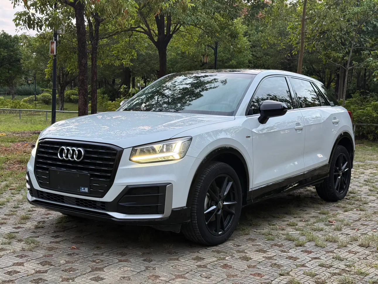 Audi Q2L