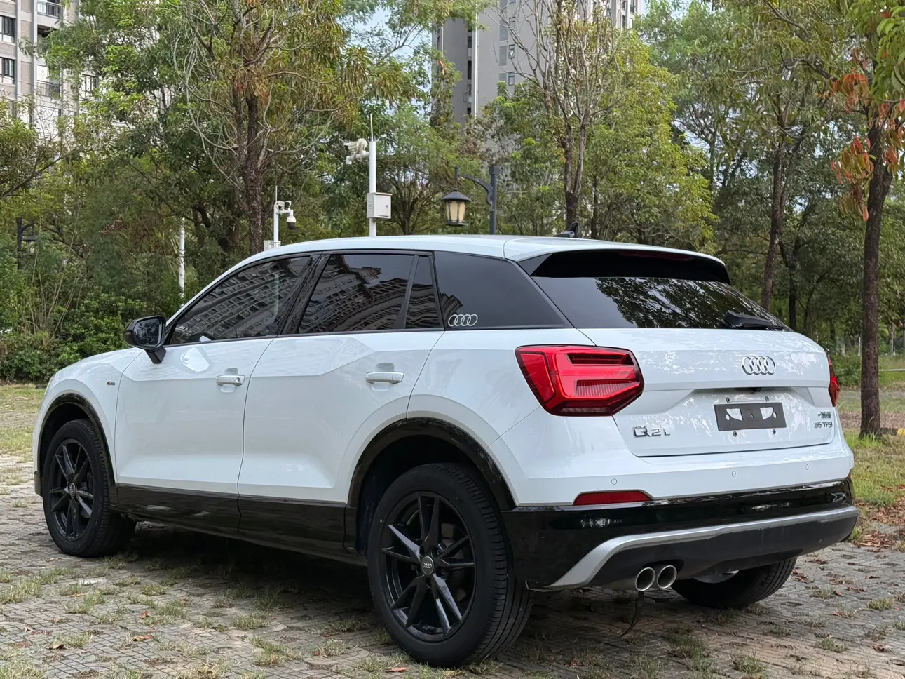 Audi Q2L