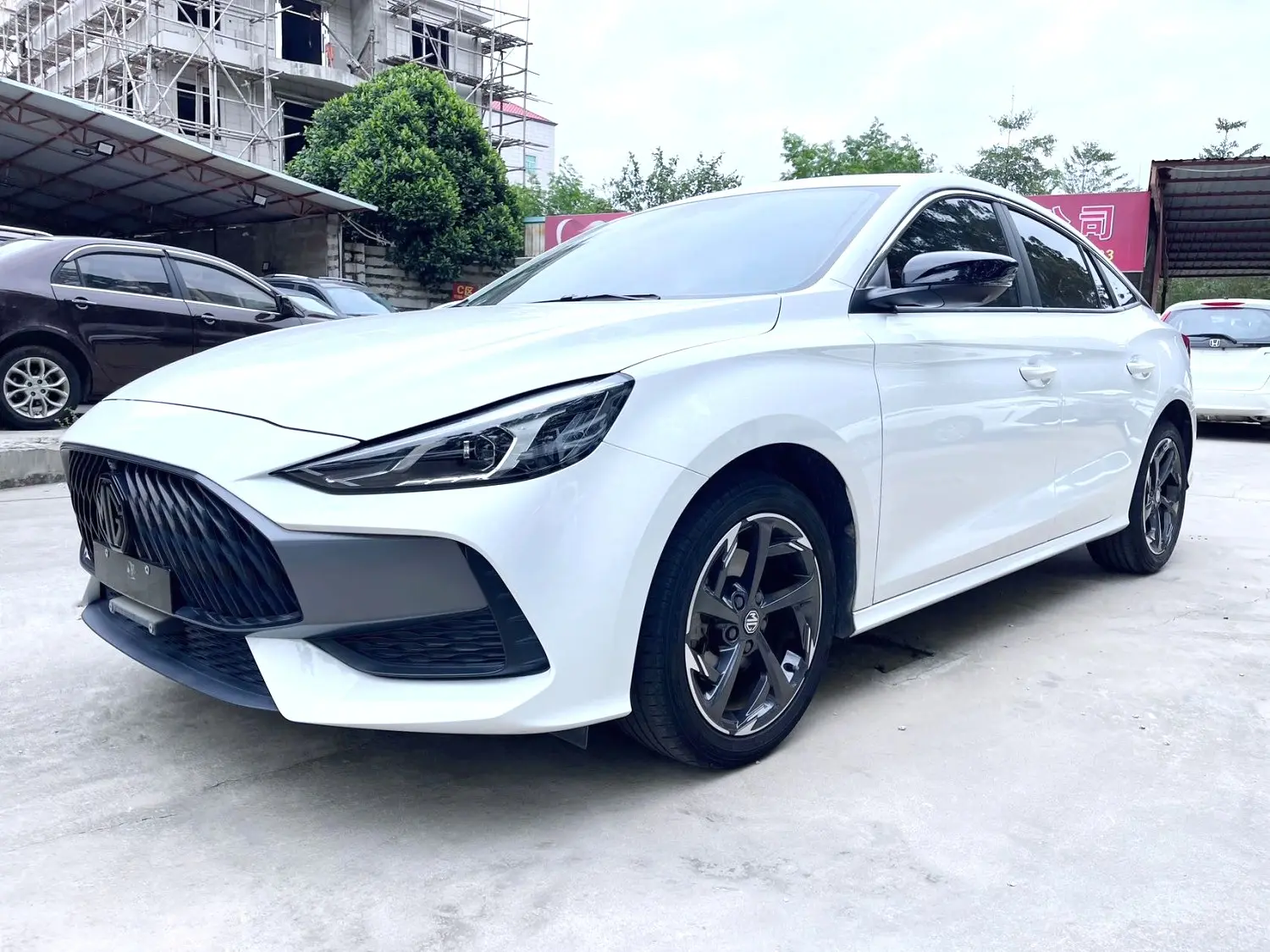 MG 5  из Китая