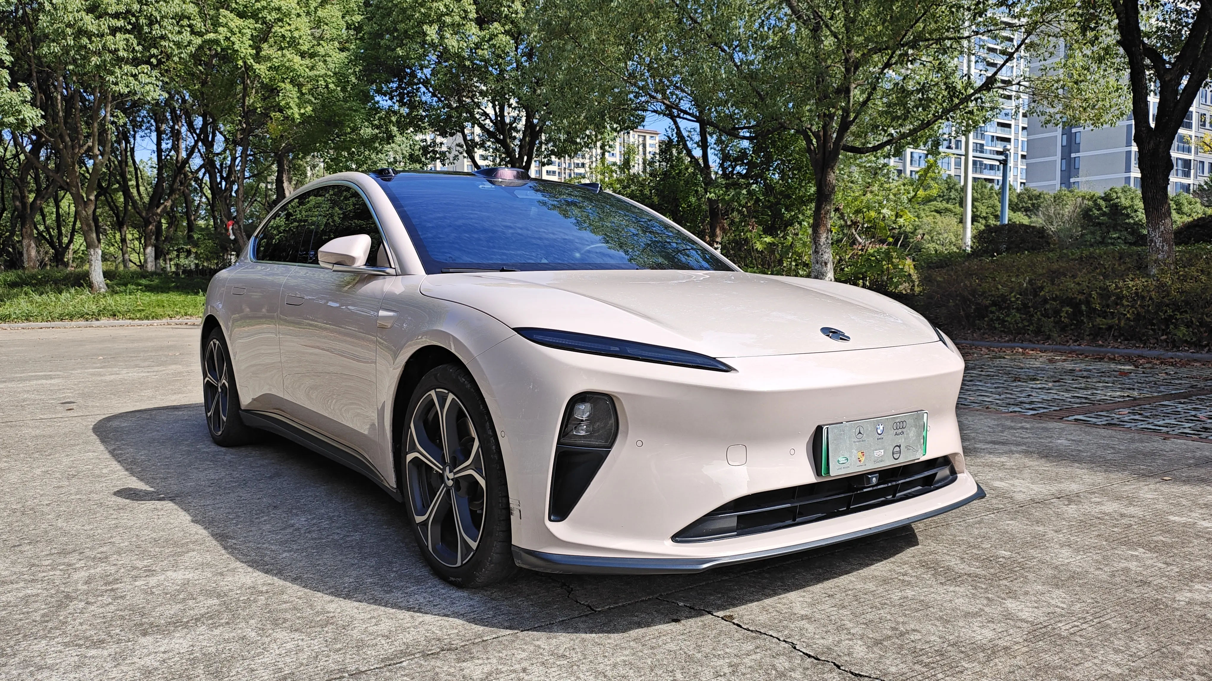 NIO ET5