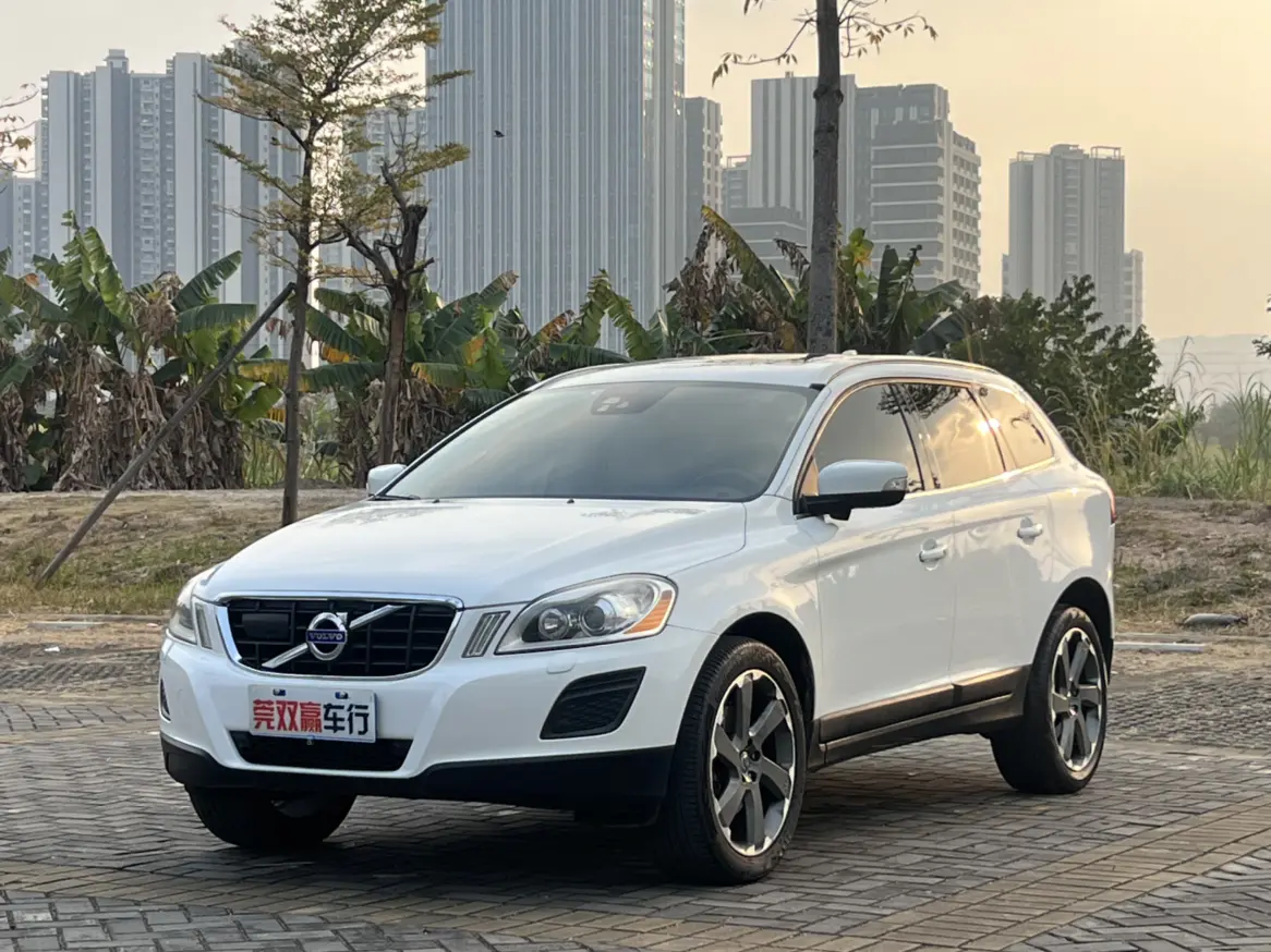 Volvo XC60 (imported)