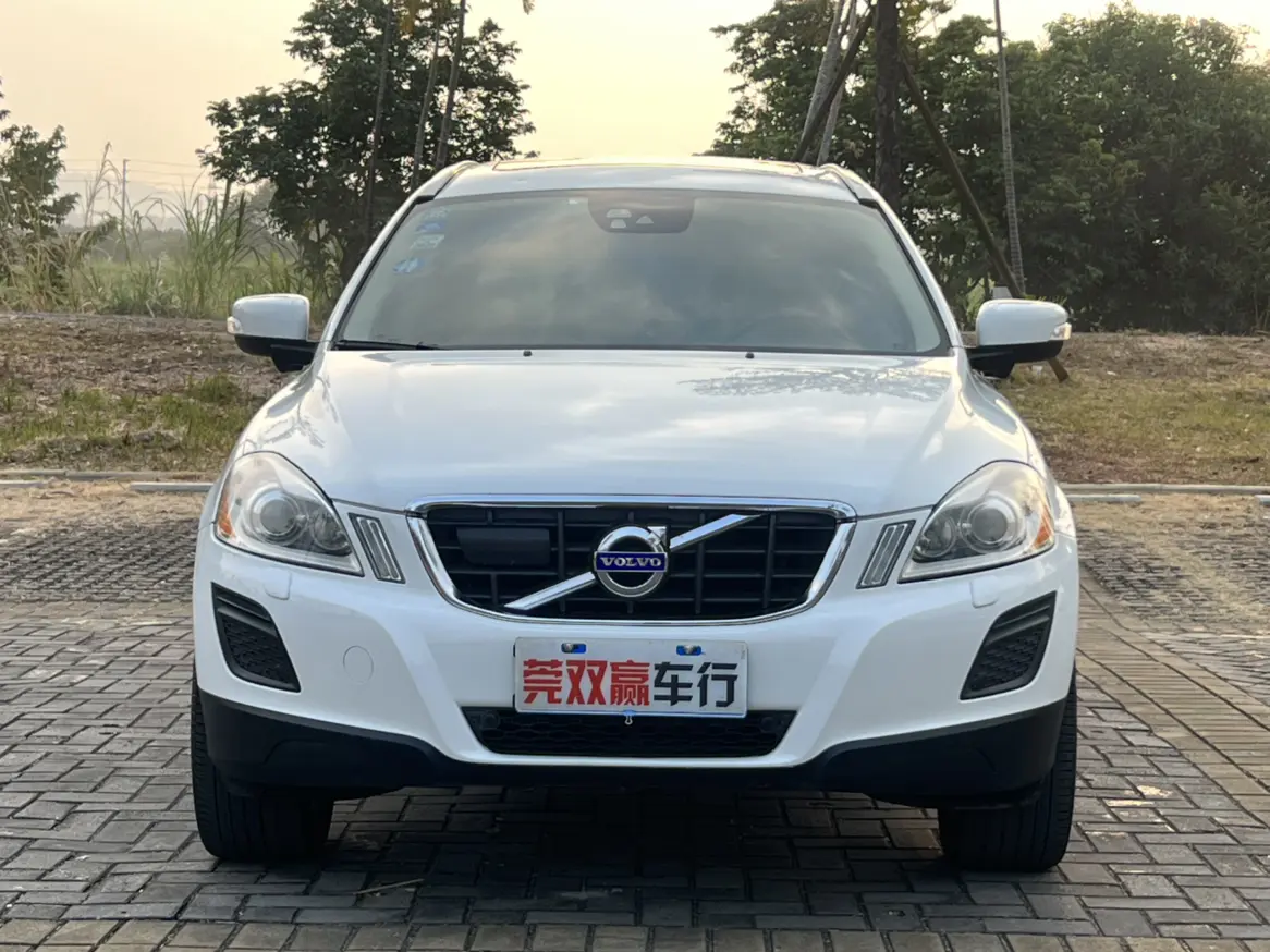 Volvo XC60 (imported)