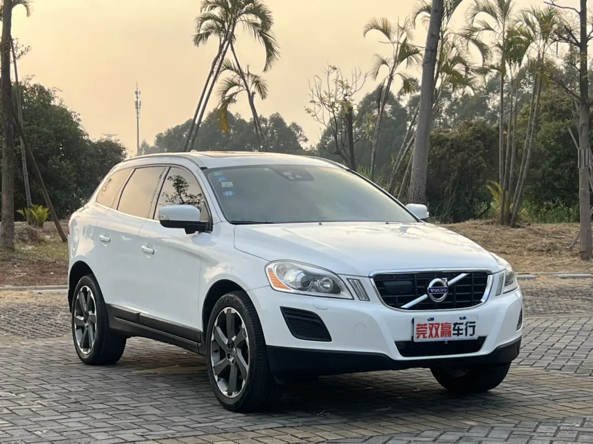 Volvo XC60 (imported)