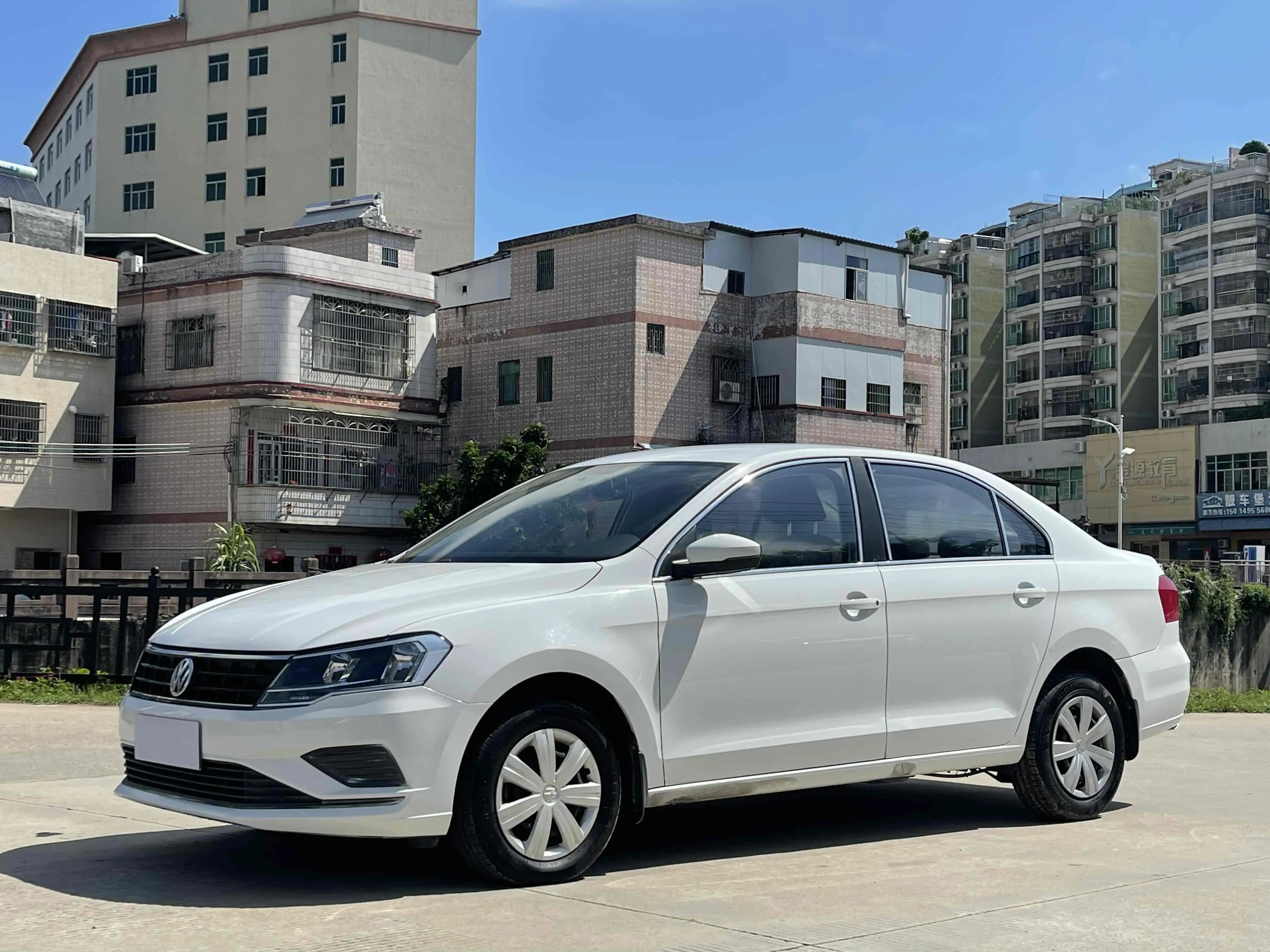 Volkswagen Jetta  из Китая