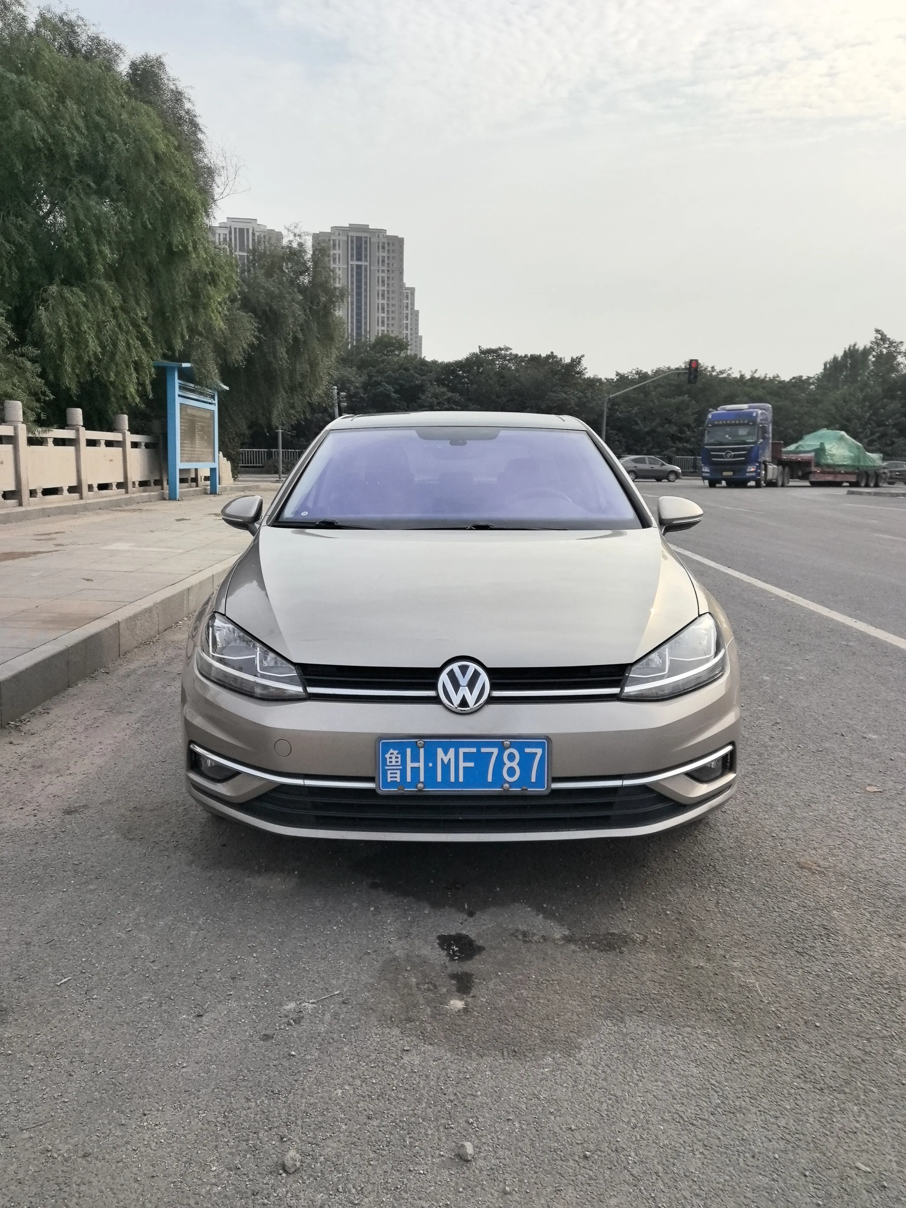 Volkswagen Golf  из Китая