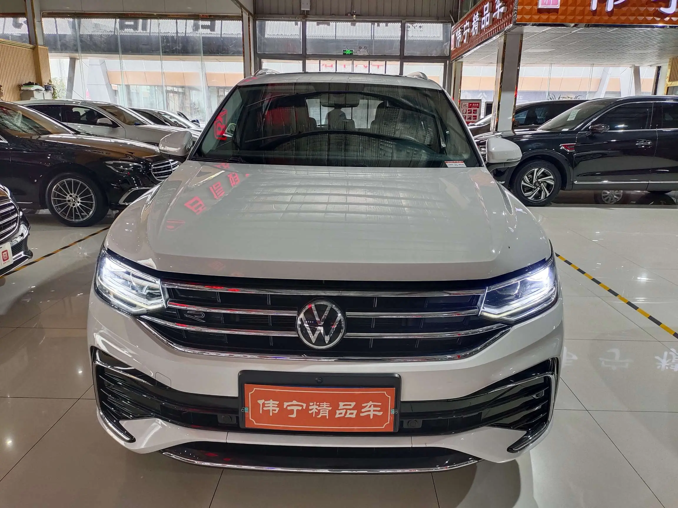 Volkswagen Tiguan L  из Китая