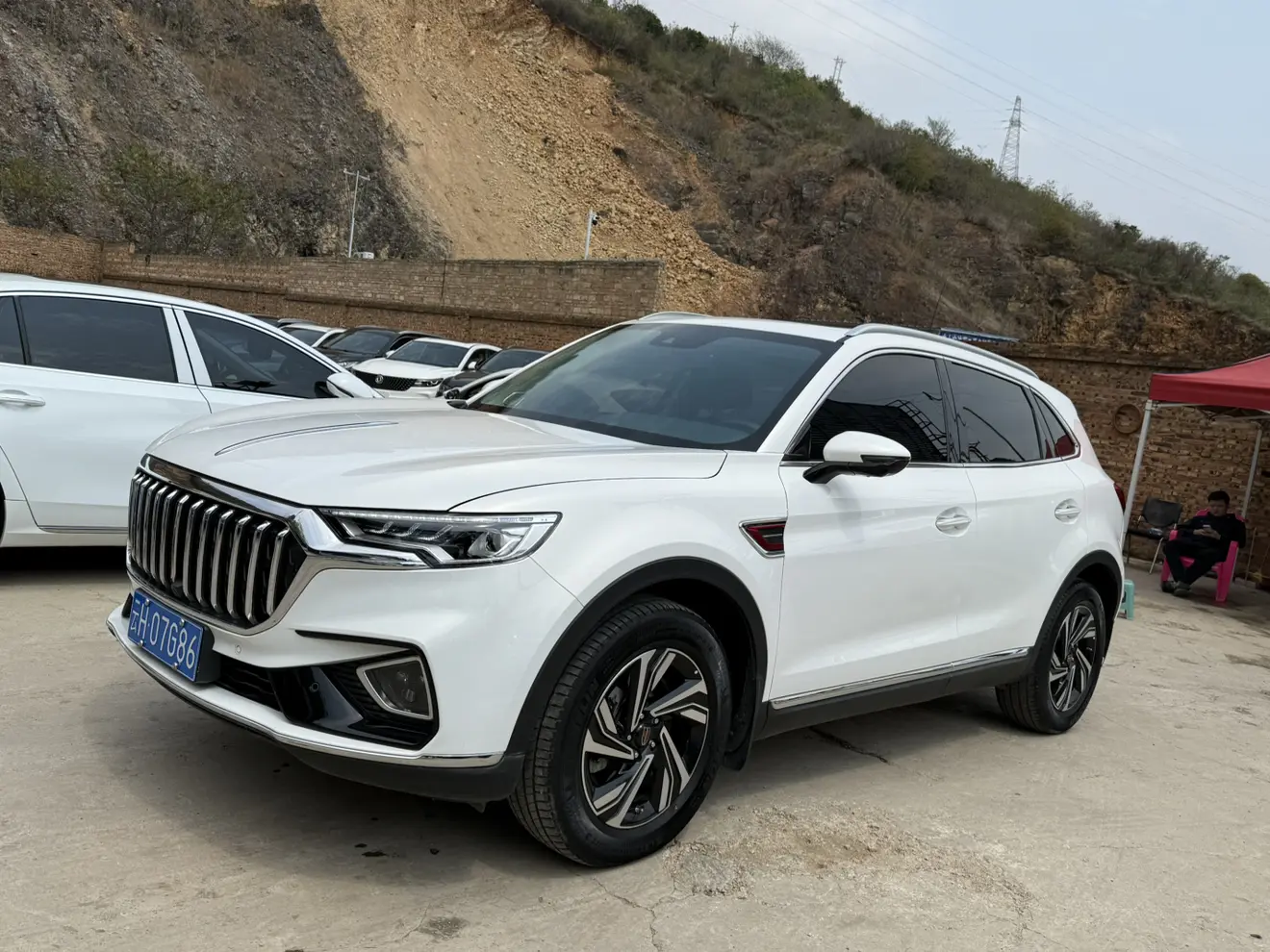 Hongqi HS5  из Китая