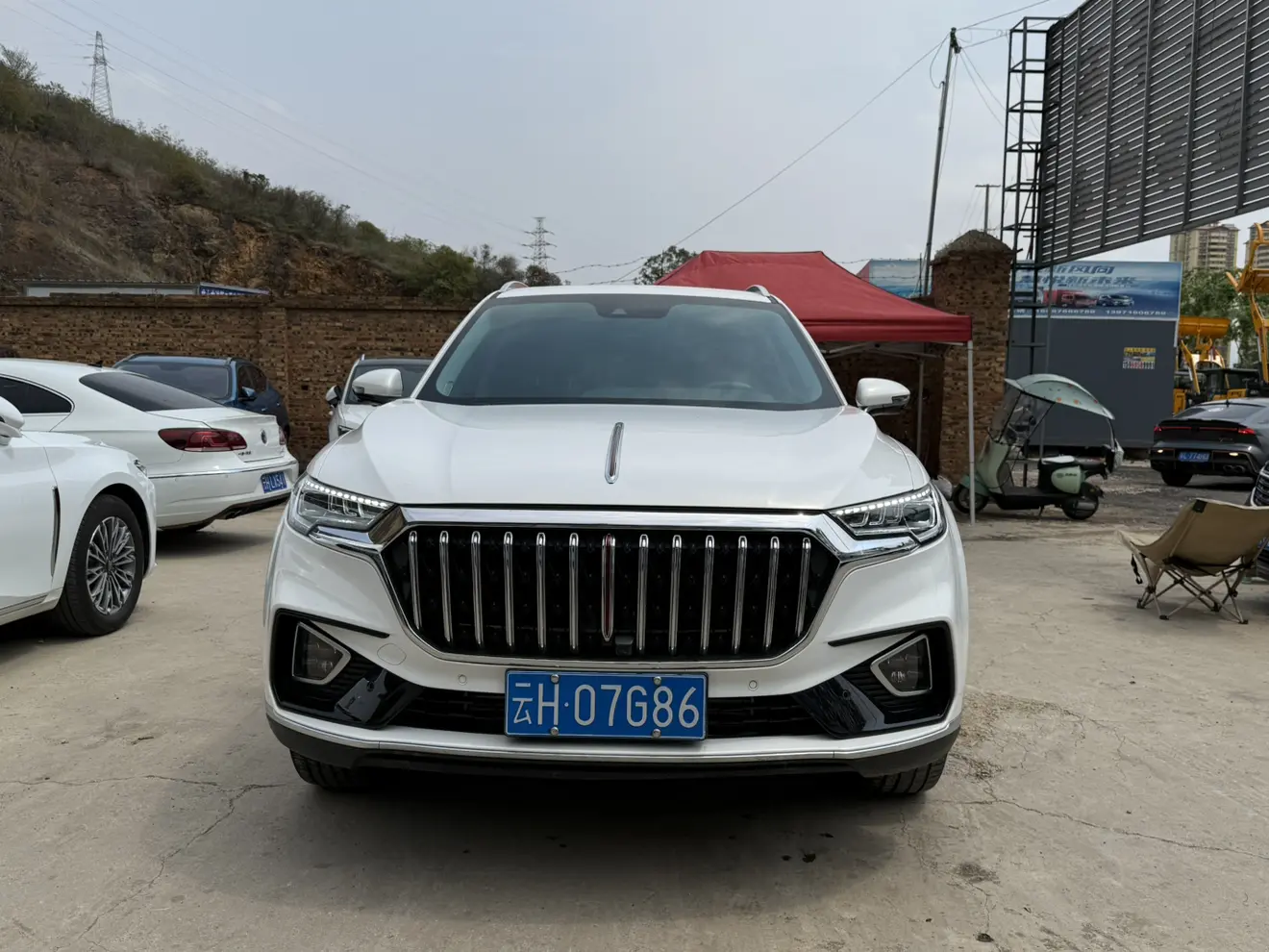 Hongqi HS5  из Китая
