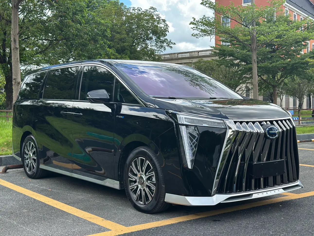 GAC Trumpchi E9 PHEV