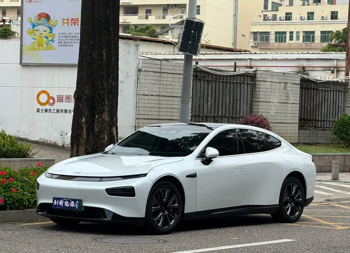 Xpeng P7