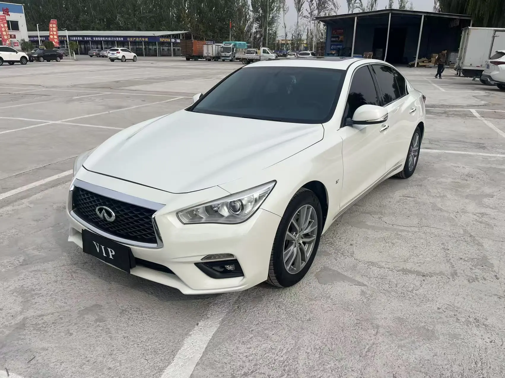 Infiniti Q50L