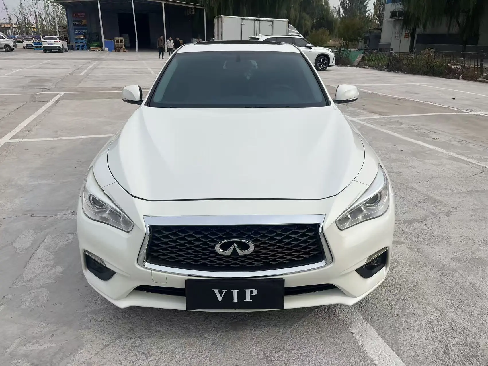 Infiniti Q50L