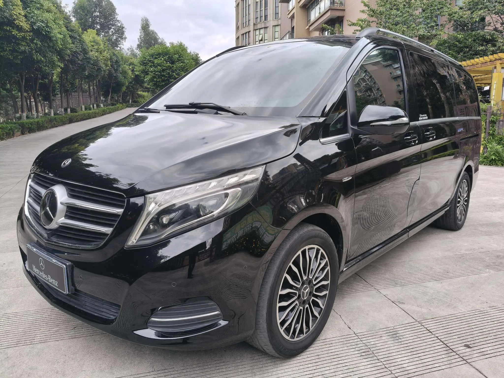 Mercedes-Benz Mercedes Benz V Class